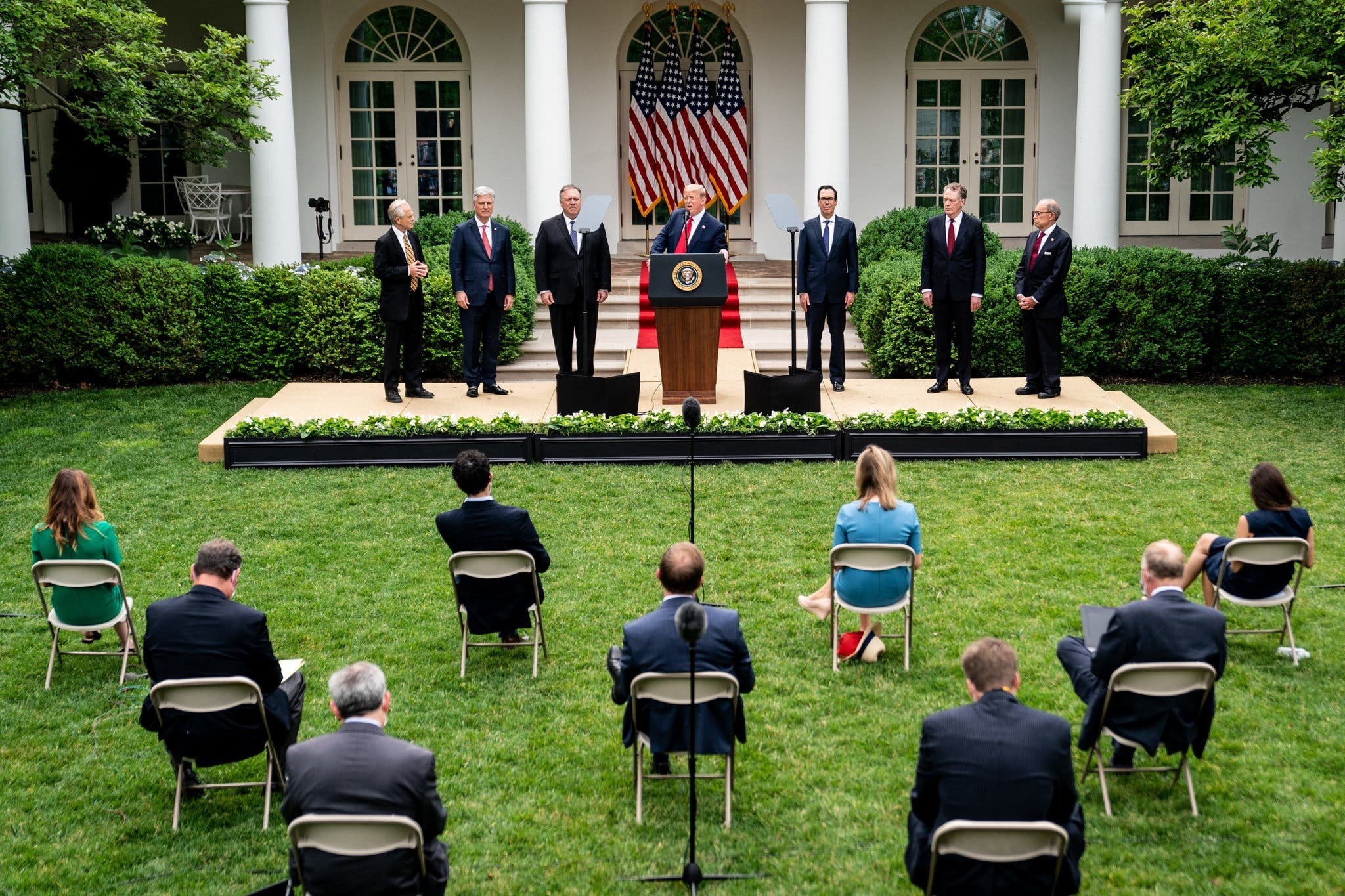 Ong Trump tinh 'dut diem' Iran truoc chuyen di Bac Kinh? hinh anh