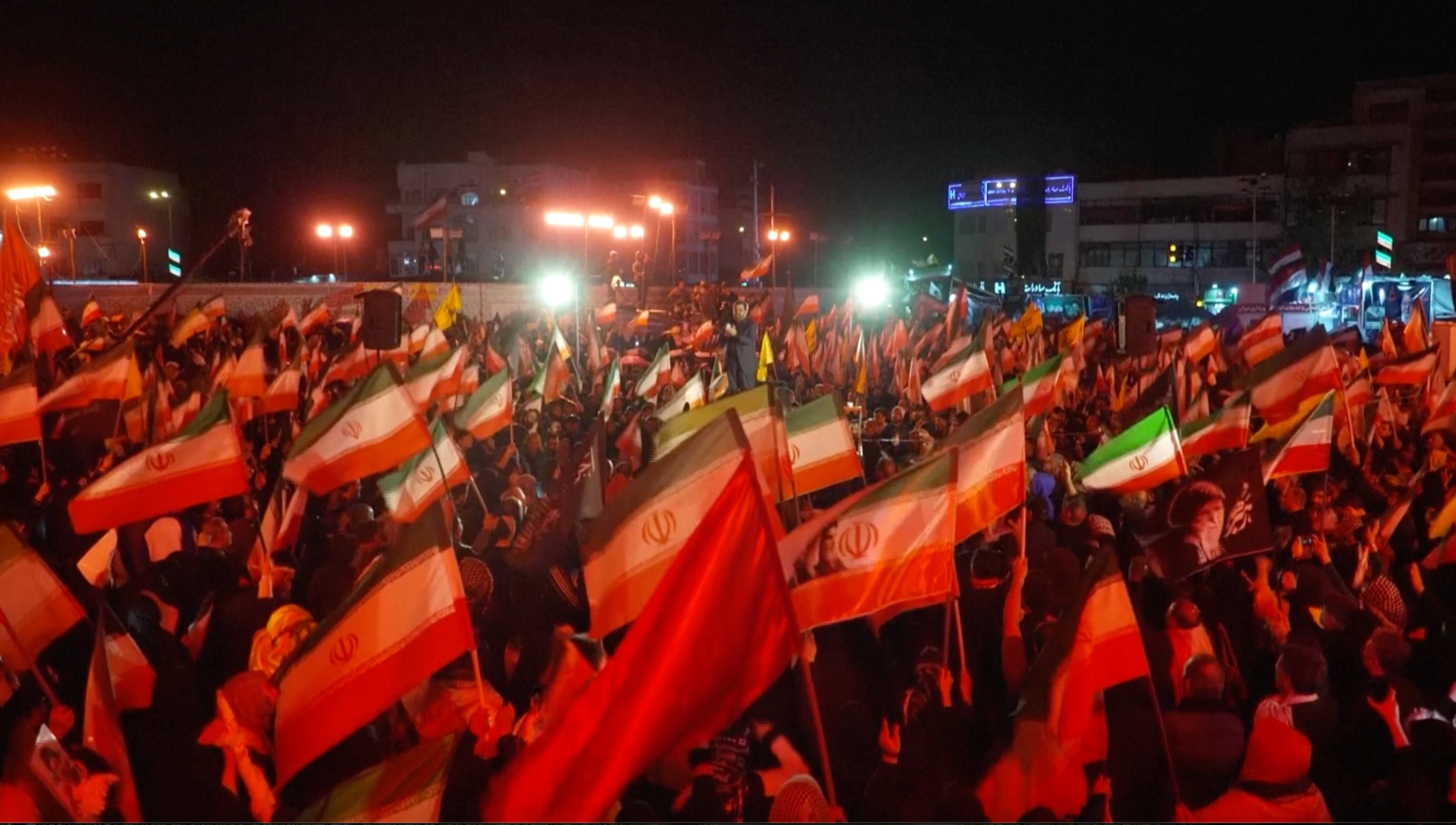 Bien nguoi Iran ung ho chinh phu, thach thuc lenh phong toa My hinh anh