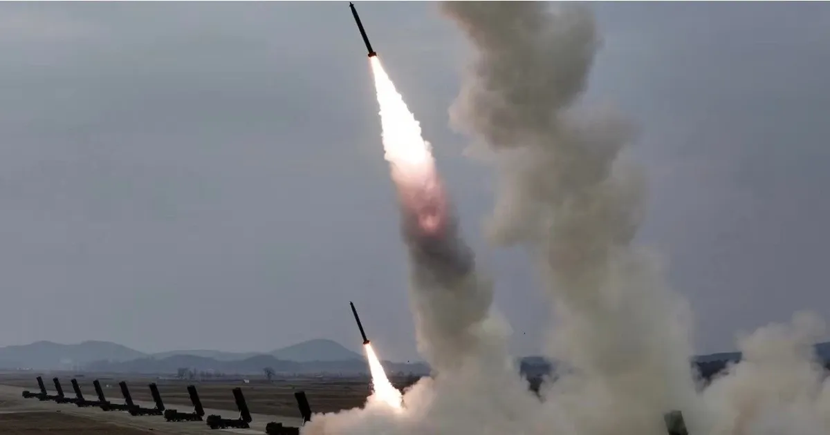 Trieu Tien phong loat ten lua dan dao, Han Quoc hop khan hinh anh