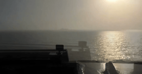 Eo bien Hormuz 'tac nghen', luu luong tau thap ky luc hinh anh