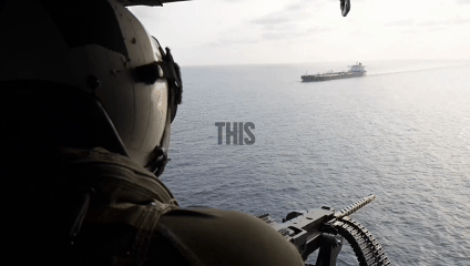 My cong bo video binh si nham muc tieu, canh bao tau gan cang Iran hinh anh