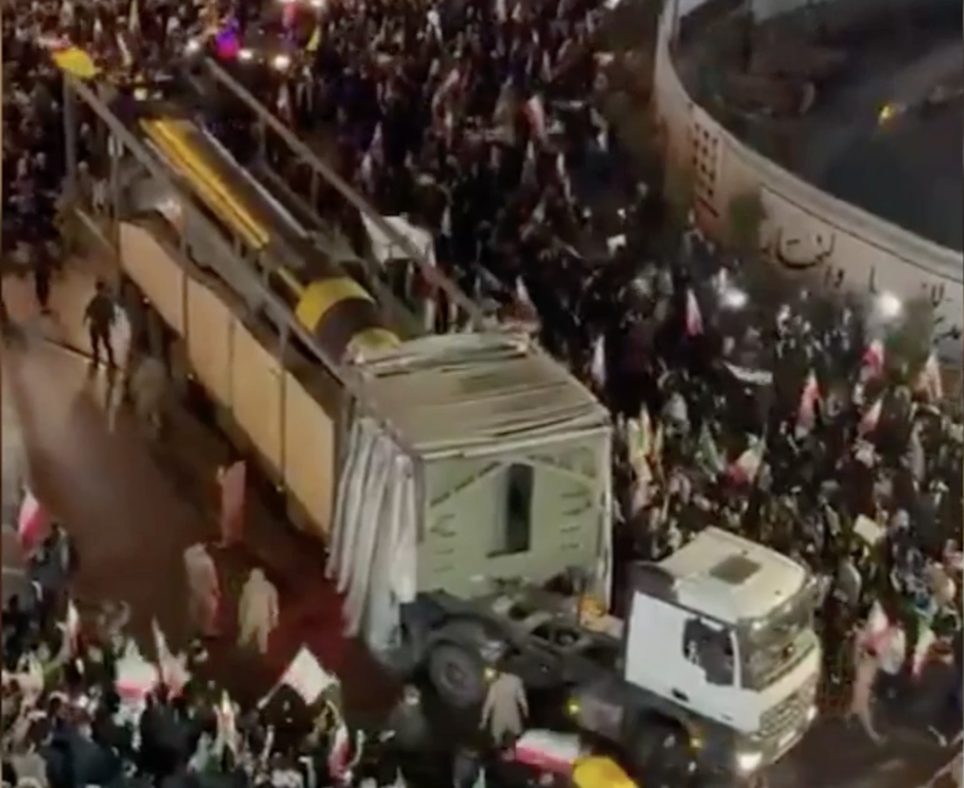 Iran dieu hanh be phong ten lua dan dao hinh anh