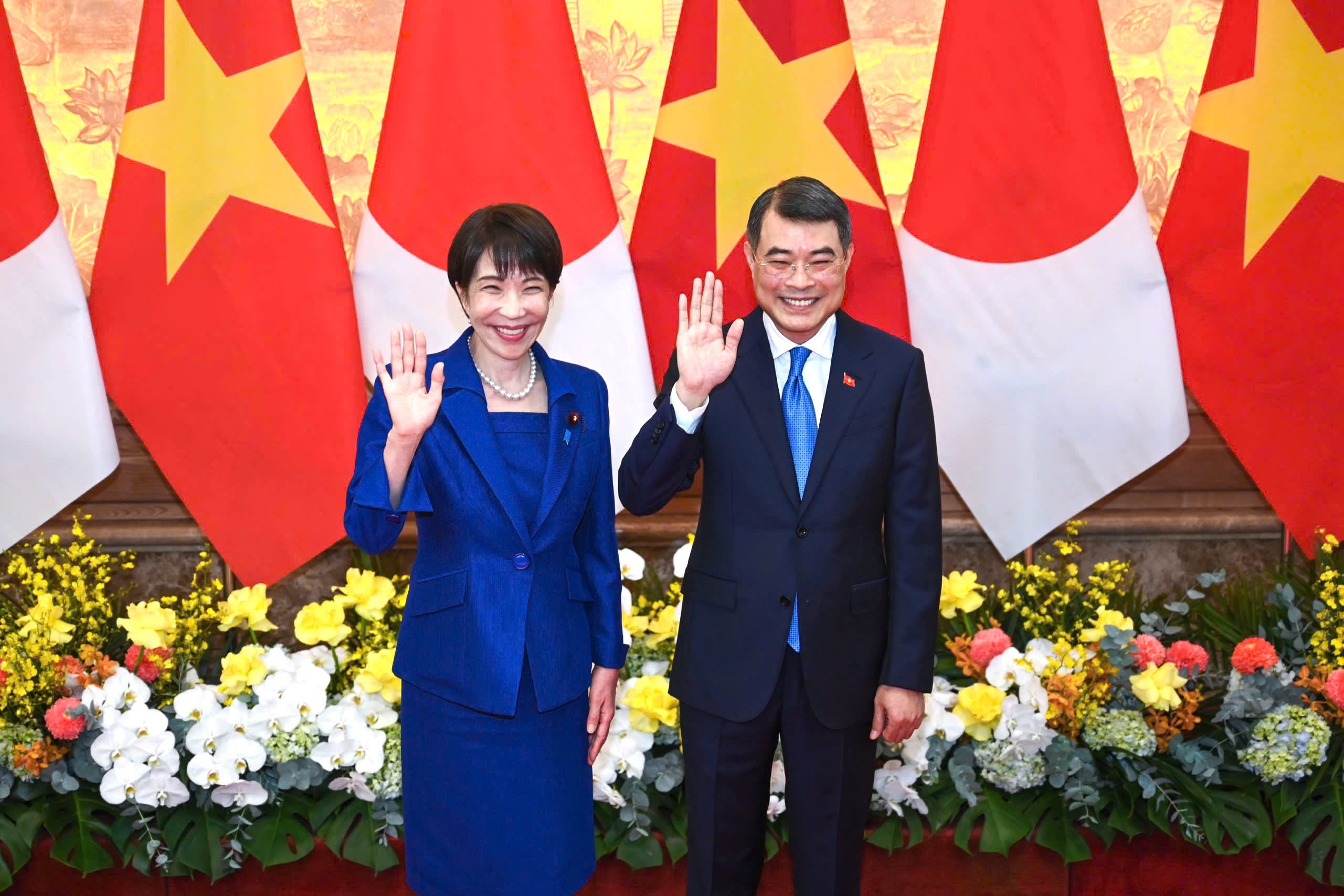 Thu tuong Le Minh Hung chu tri Le don chinh thuc Thu tuong Nhat Ban hinh anh