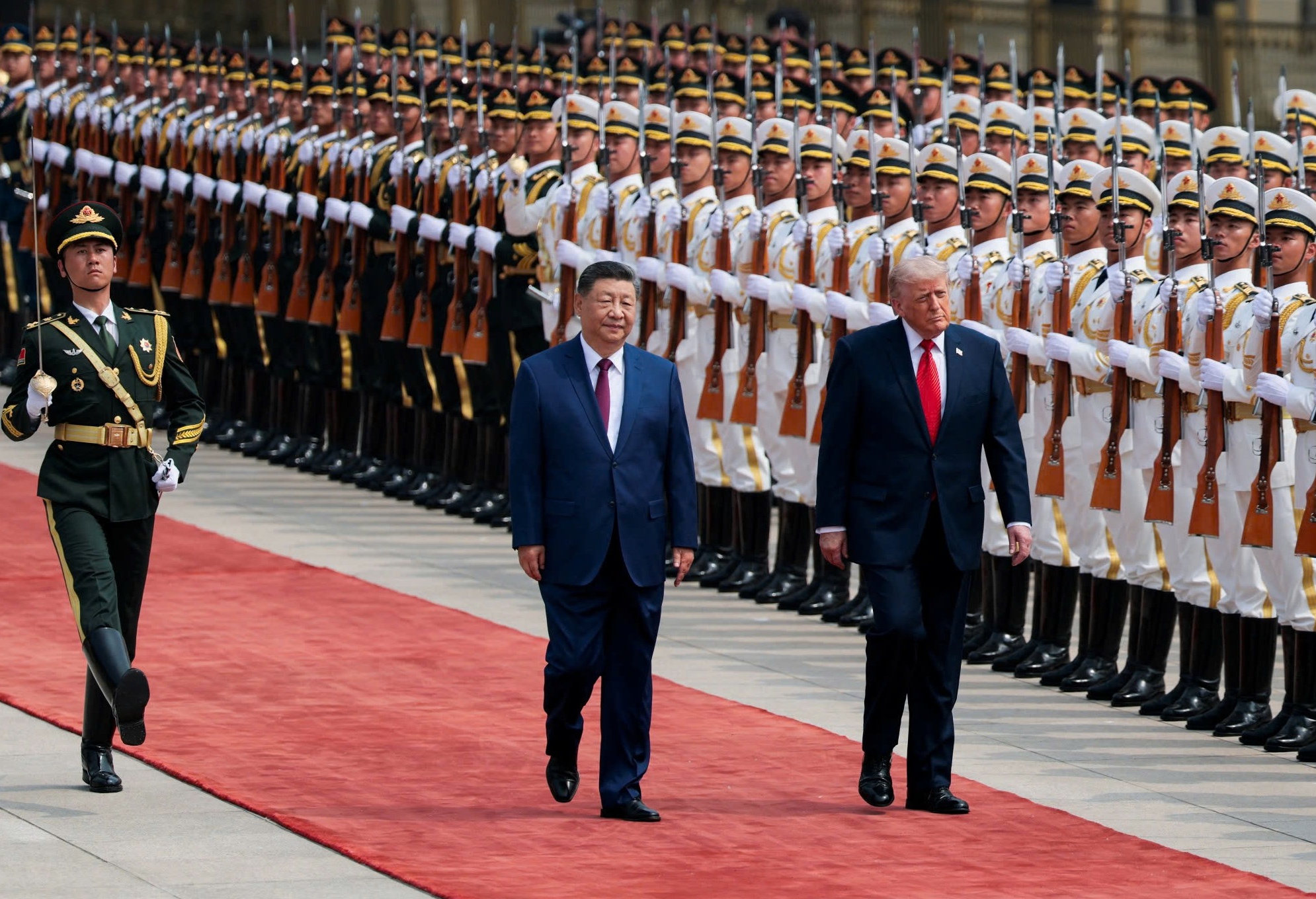Ong Trump toi Dai le duong Nhan dan giua nghi thuc trong thi hinh anh