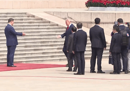 21 phat dai bac chao don Tong thong Trump toi Dai le duong Nhan dan hinh anh