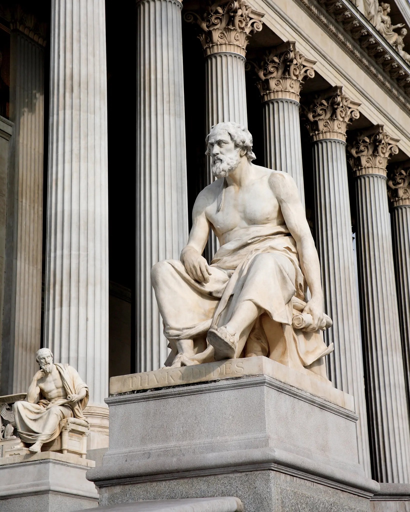 Bay Thucydides anh 1