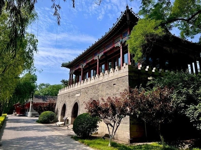 Ben trong Dieu Ngu Dai - noi ong Putin nghi tai Bac Kinh hinh anh