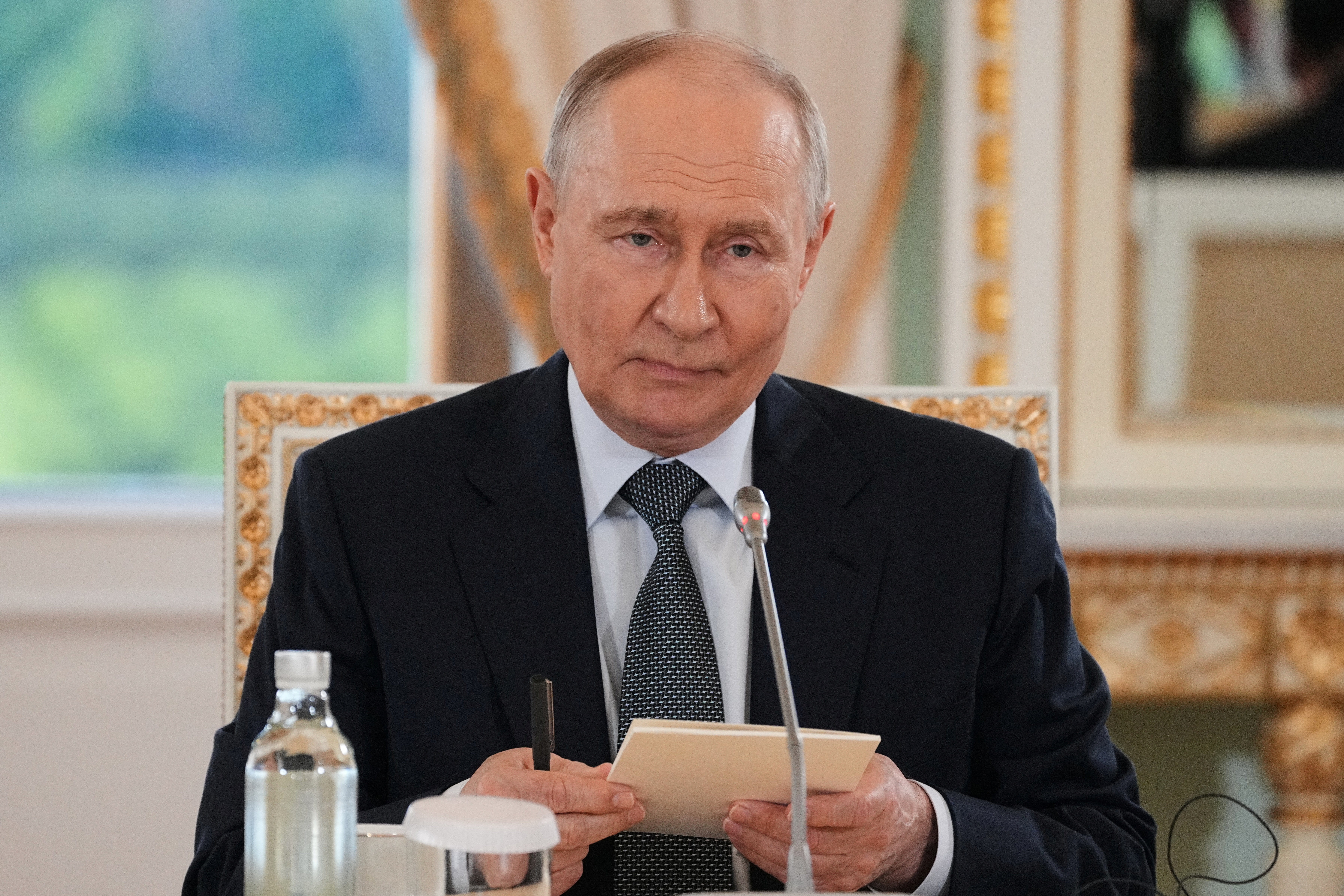 Ong Putin he lo 'bi mat quan su' ve ten lua sieu vuot am Oreshnik hinh anh