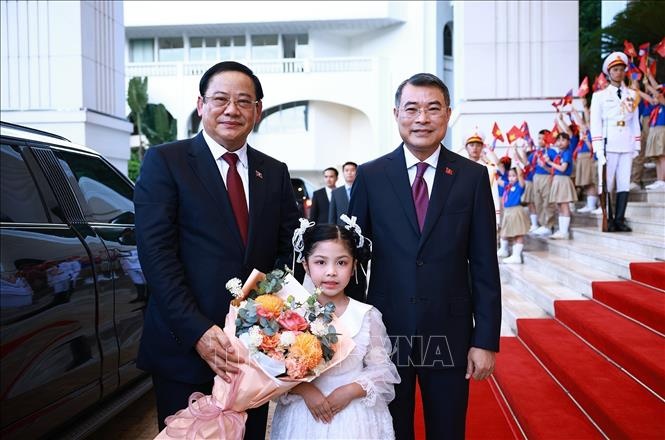 Thu tuong Le Minh Hung chu tri le don chinh thuc Thu tuong Lao Sonexay Siphandone hinh anh