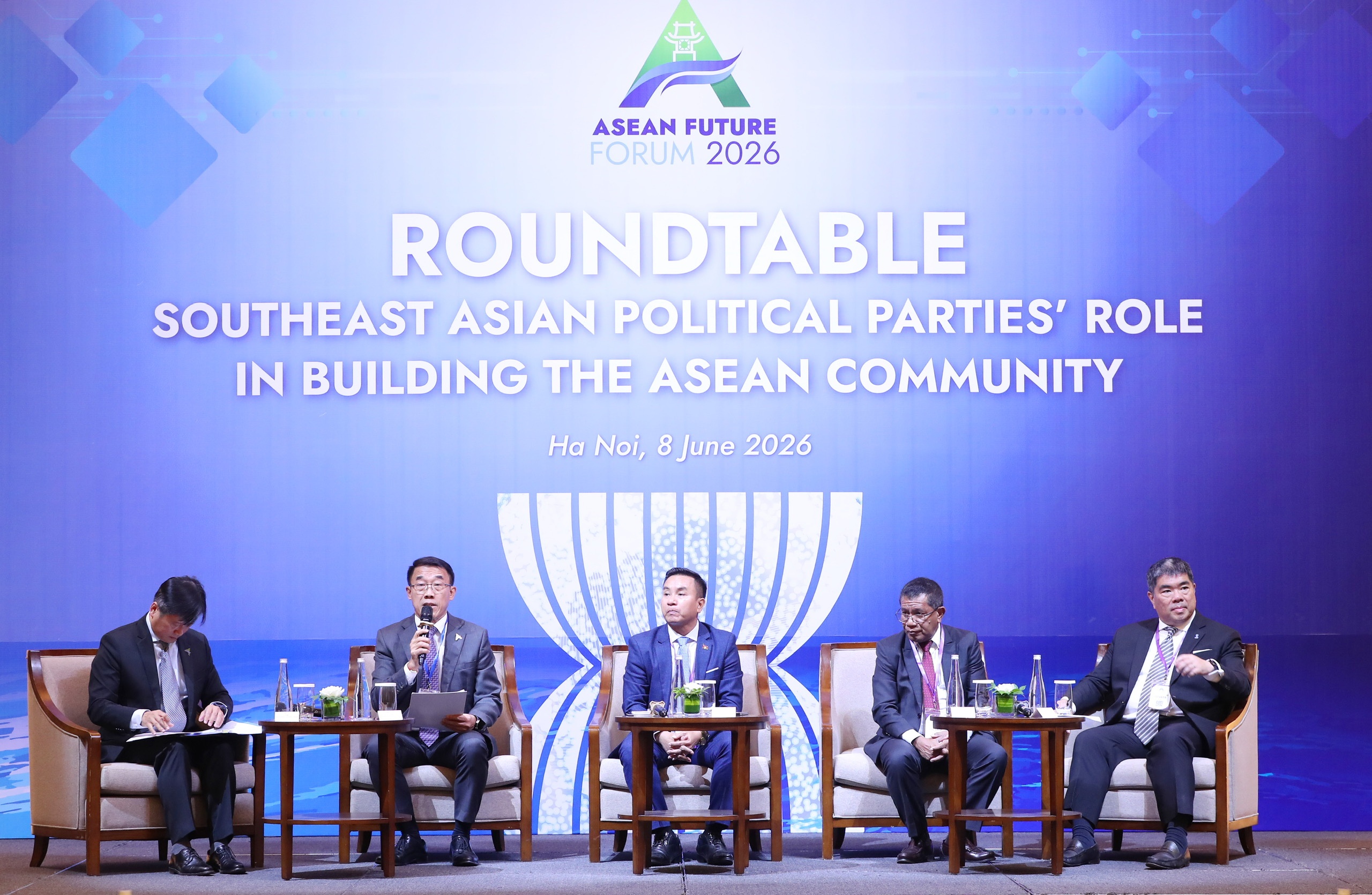 Dien dan Tuong lai ASEAN anh 8