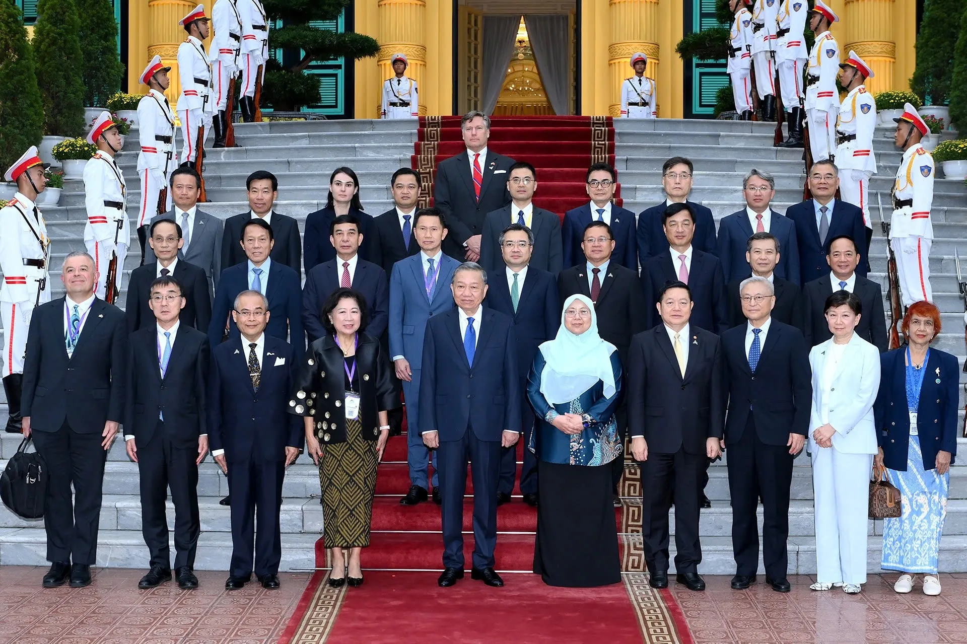 Dien dan Tuong lai ASEAN anh 4