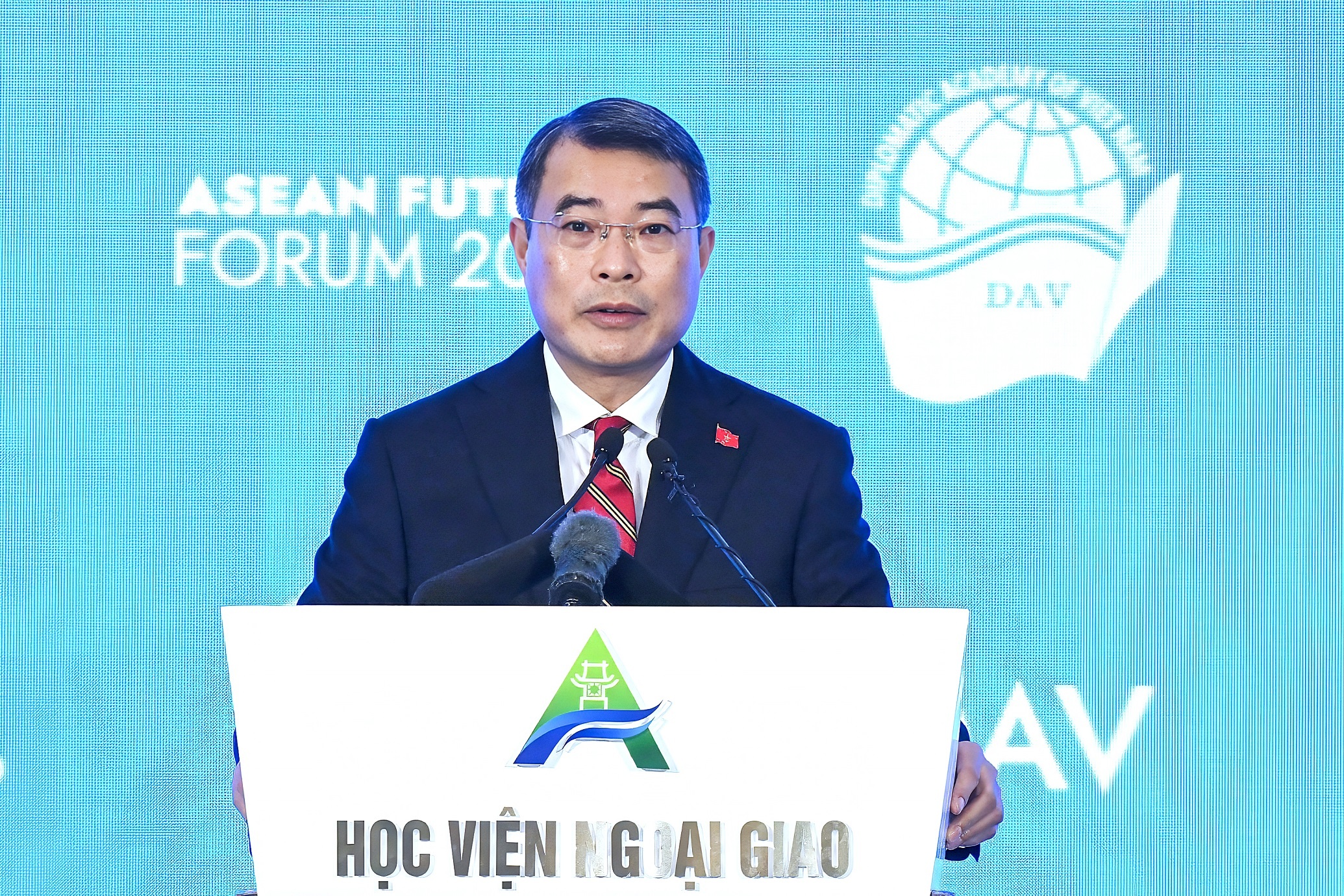 Thu tuong Le Minh Hung: ASEAN can chu dong dinh hinh luat choi moi hinh anh