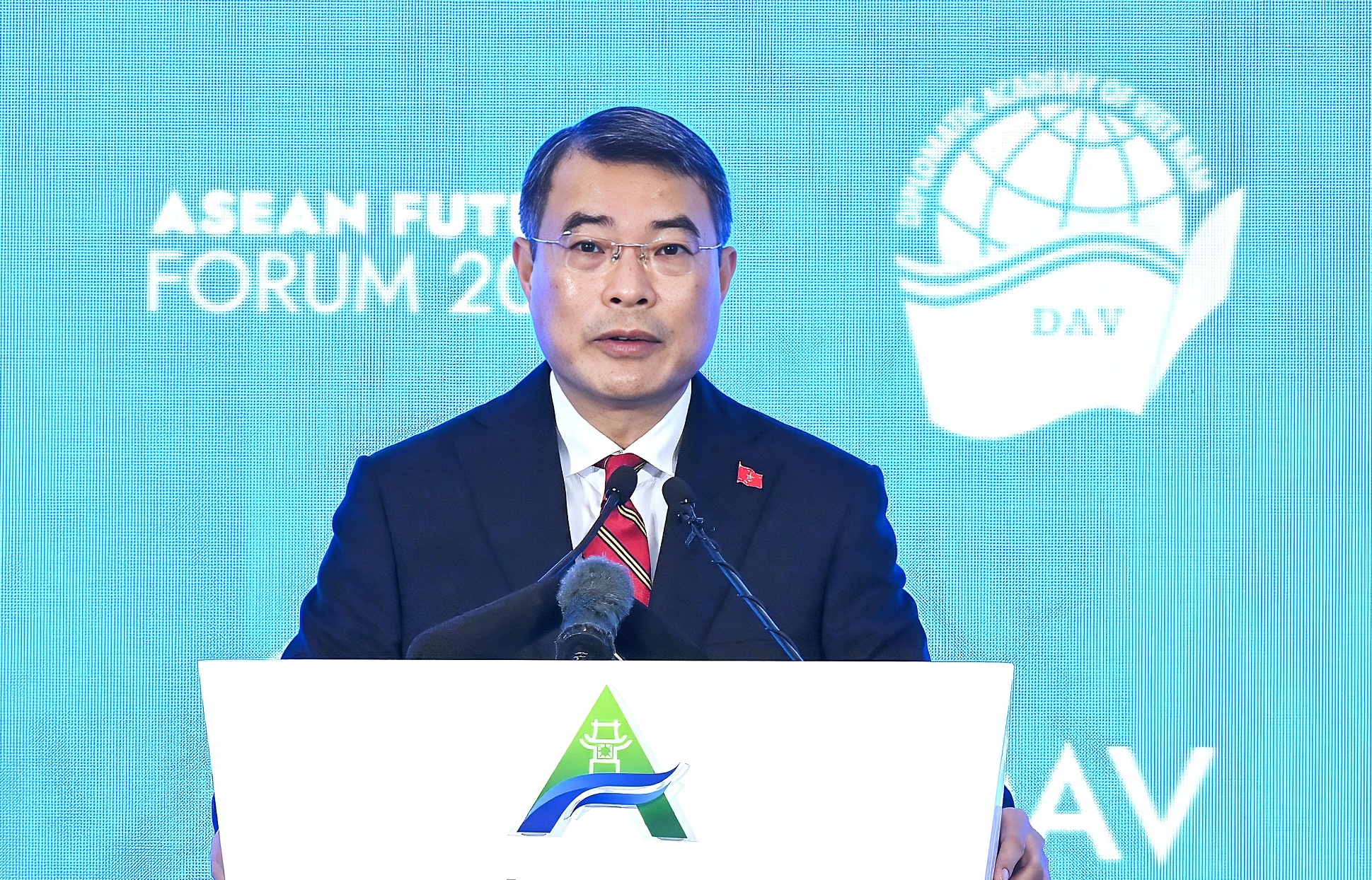 Thu tuong Le Minh Hung: ASEAN can chu dong dinh hinh luat choi moi hinh anh