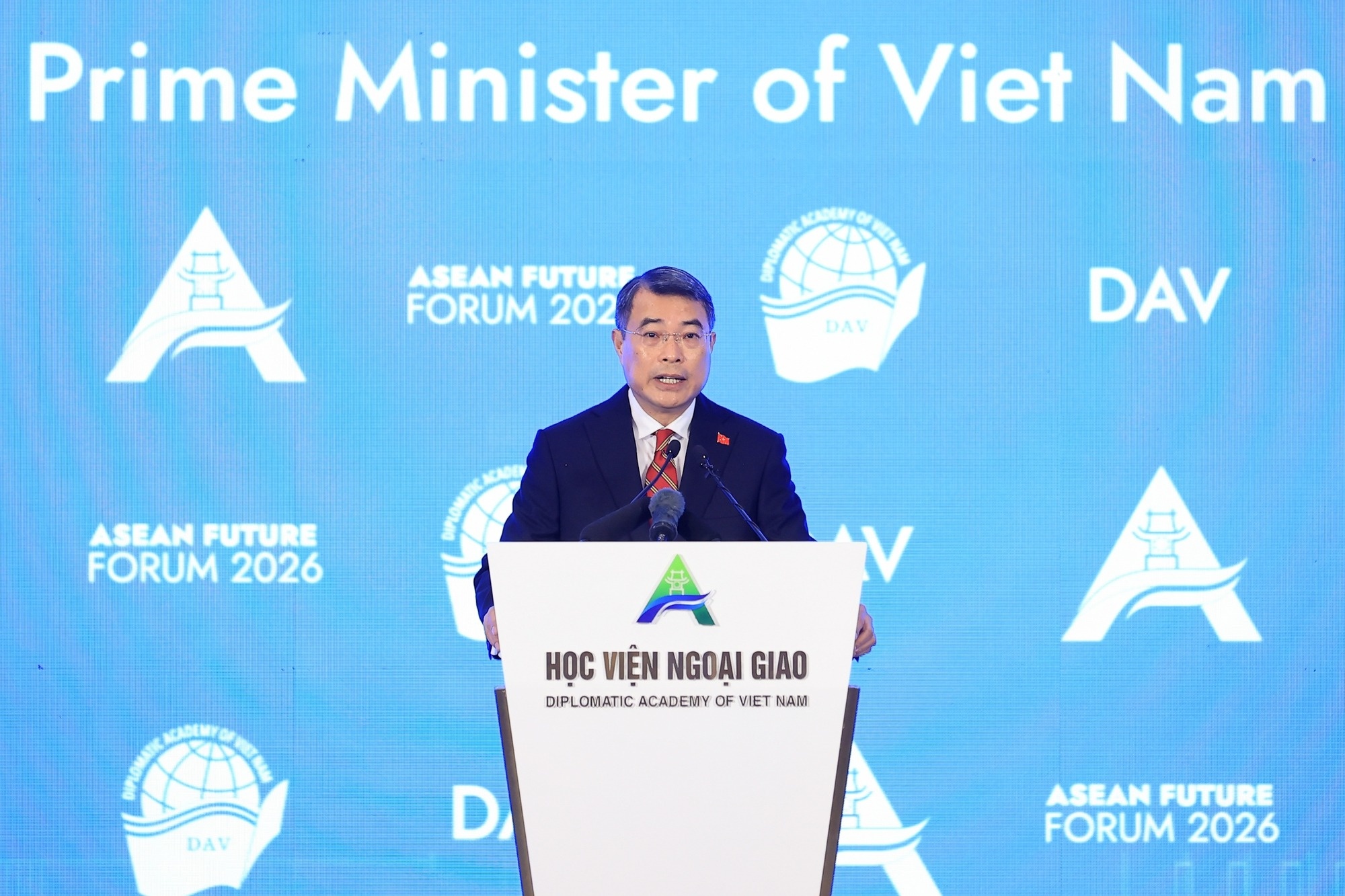 Thu tuong Le Minh Hung: ASEAN can chu dong dinh hinh luat choi moi hinh anh