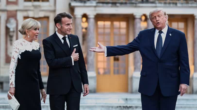Ong Macron tao 'qua bom ngoai giao' o phut cuoi G7 hinh anh