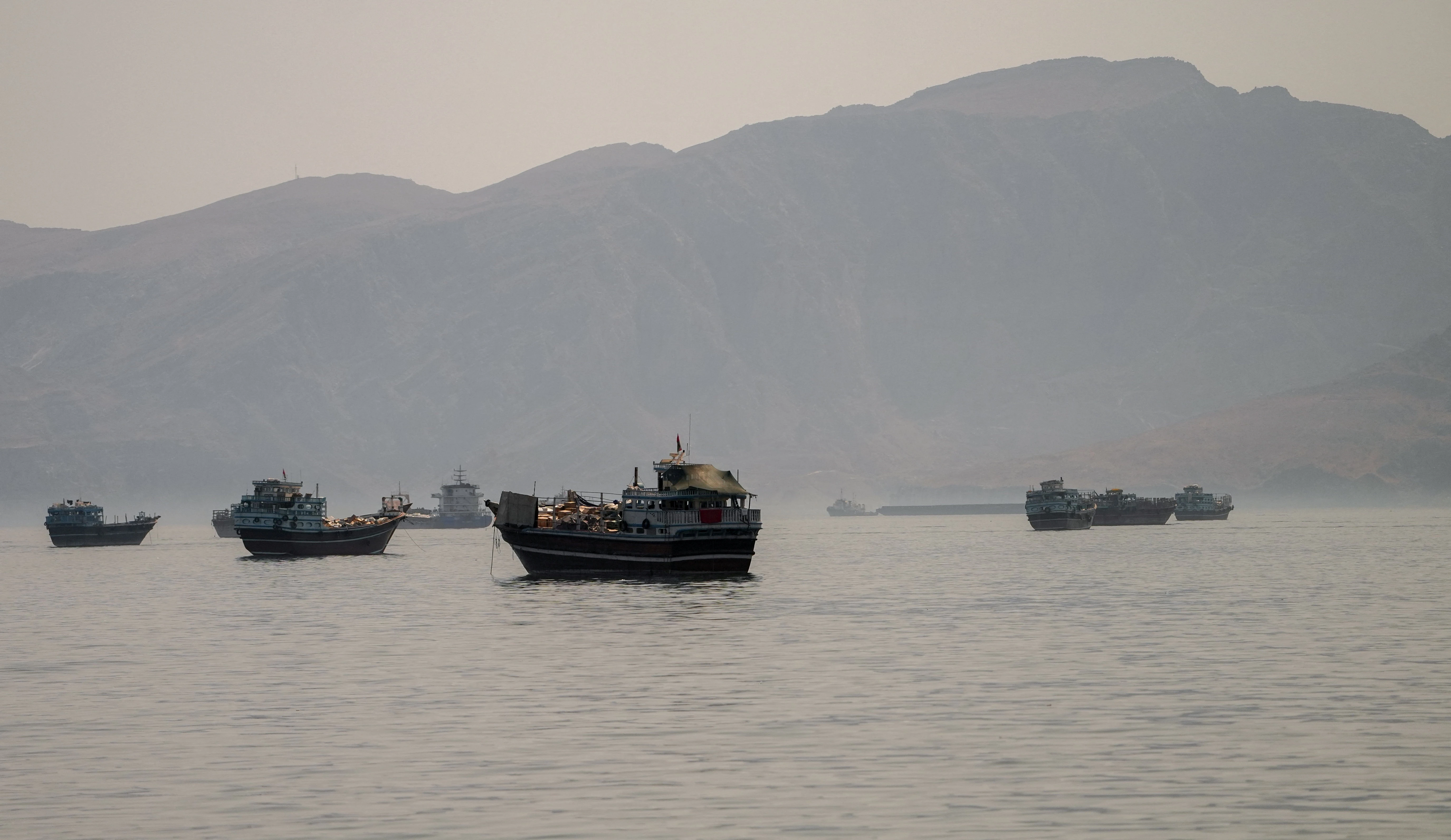 Iran tiep tuc tuyen bo phong toa eo bien Hormuz hinh anh