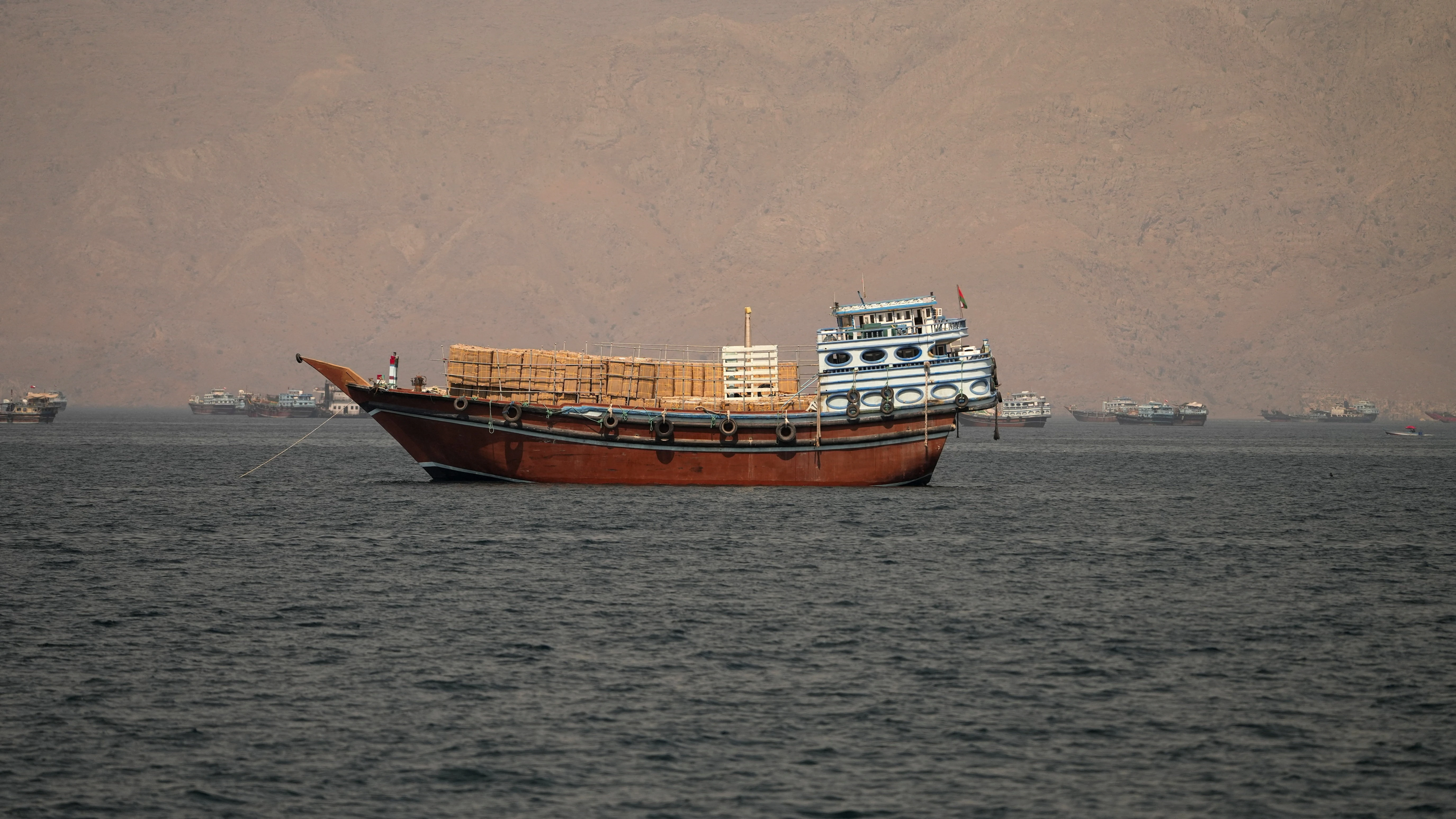 Iran dang chuan bi mot 'luat choi' moi o Hormuz? hinh anh