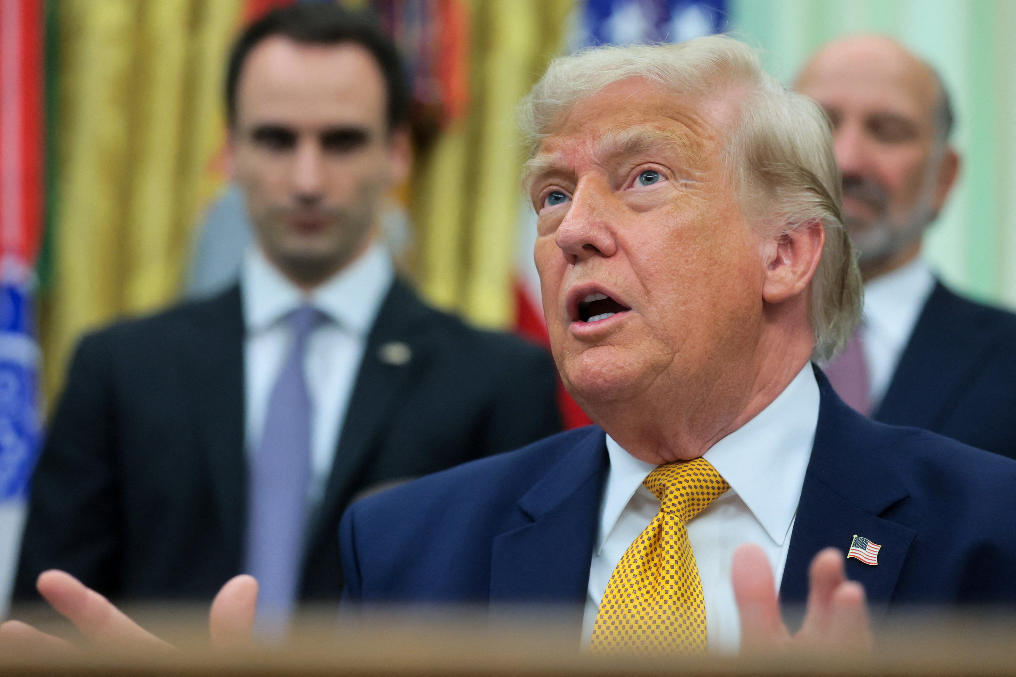 Ong Trump cong kich Thu tuong Anh sau thong bao tu chuc hinh anh