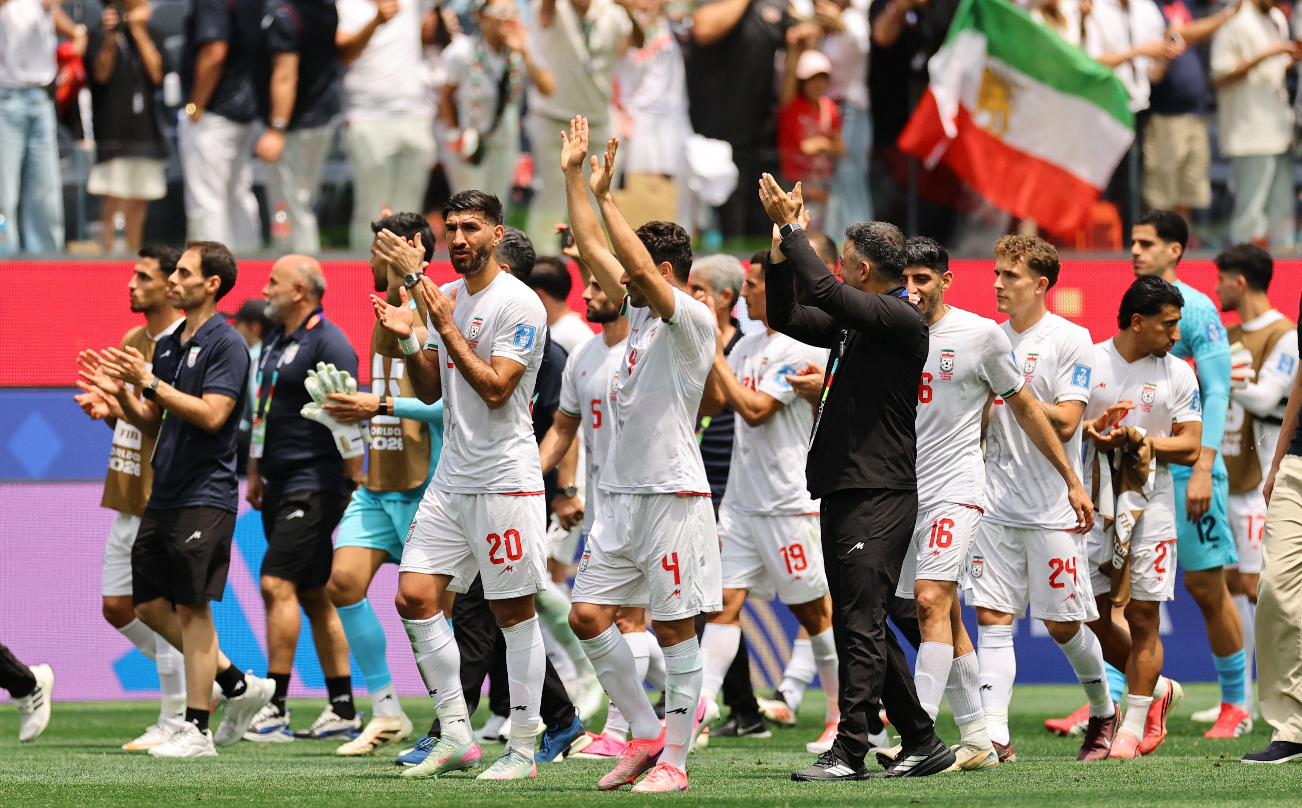 My noi lenh han che di lai cho doi tuyen Iran tai World Cup hinh anh