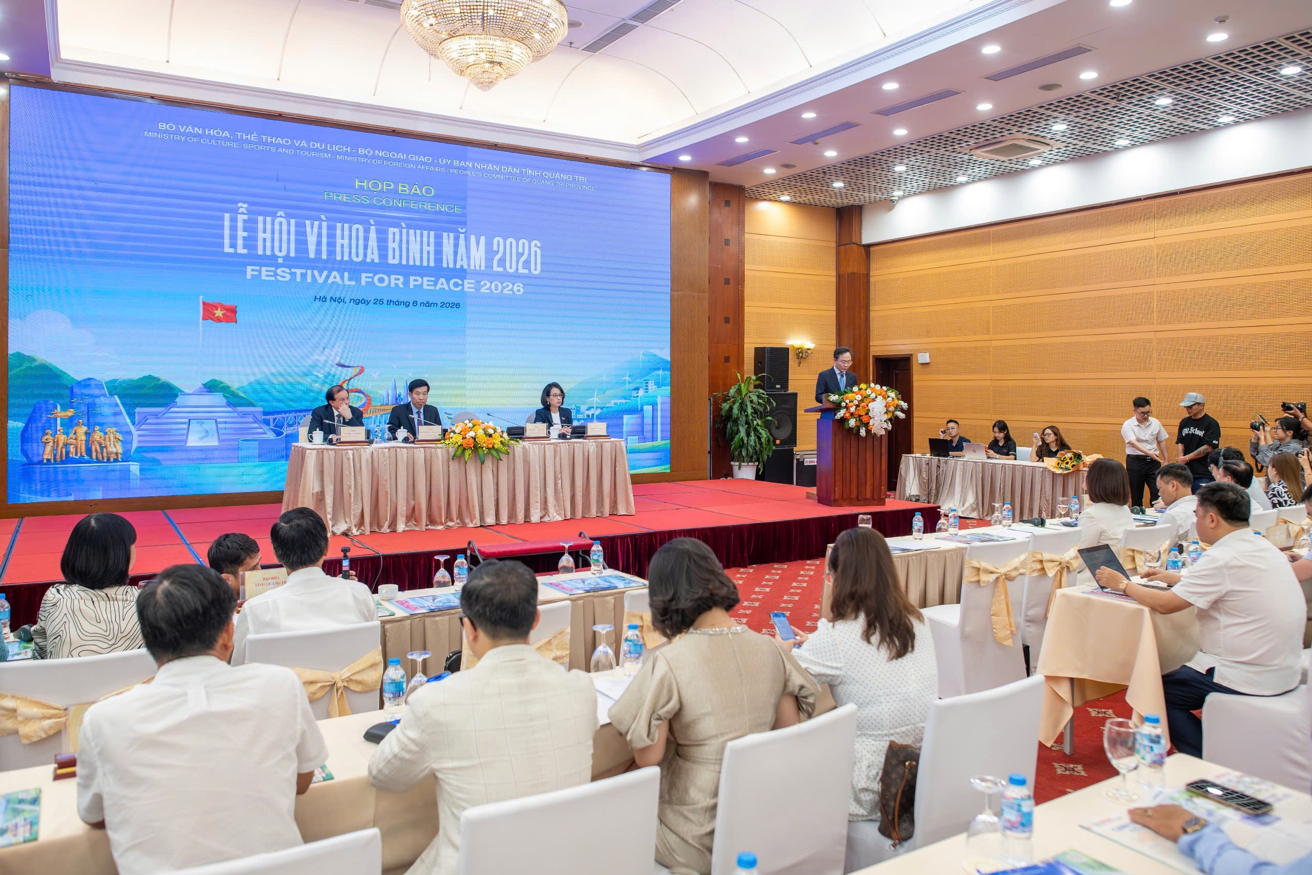 Le hoi Vi hoa binh anh 2