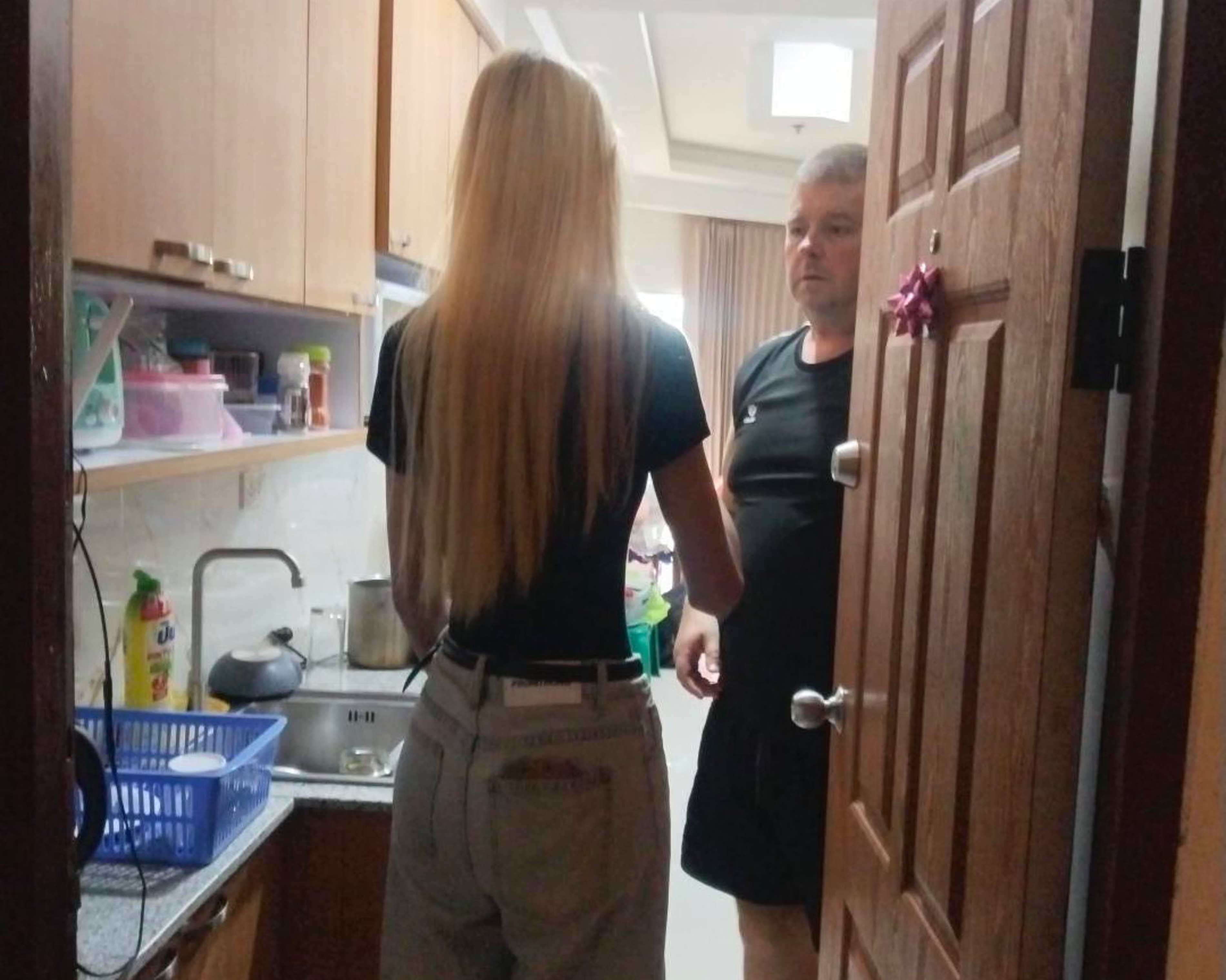 Vu giau xac trong vali o Thai Lan: Lo hinh anh ban nan nhan vao can ho hinh anh