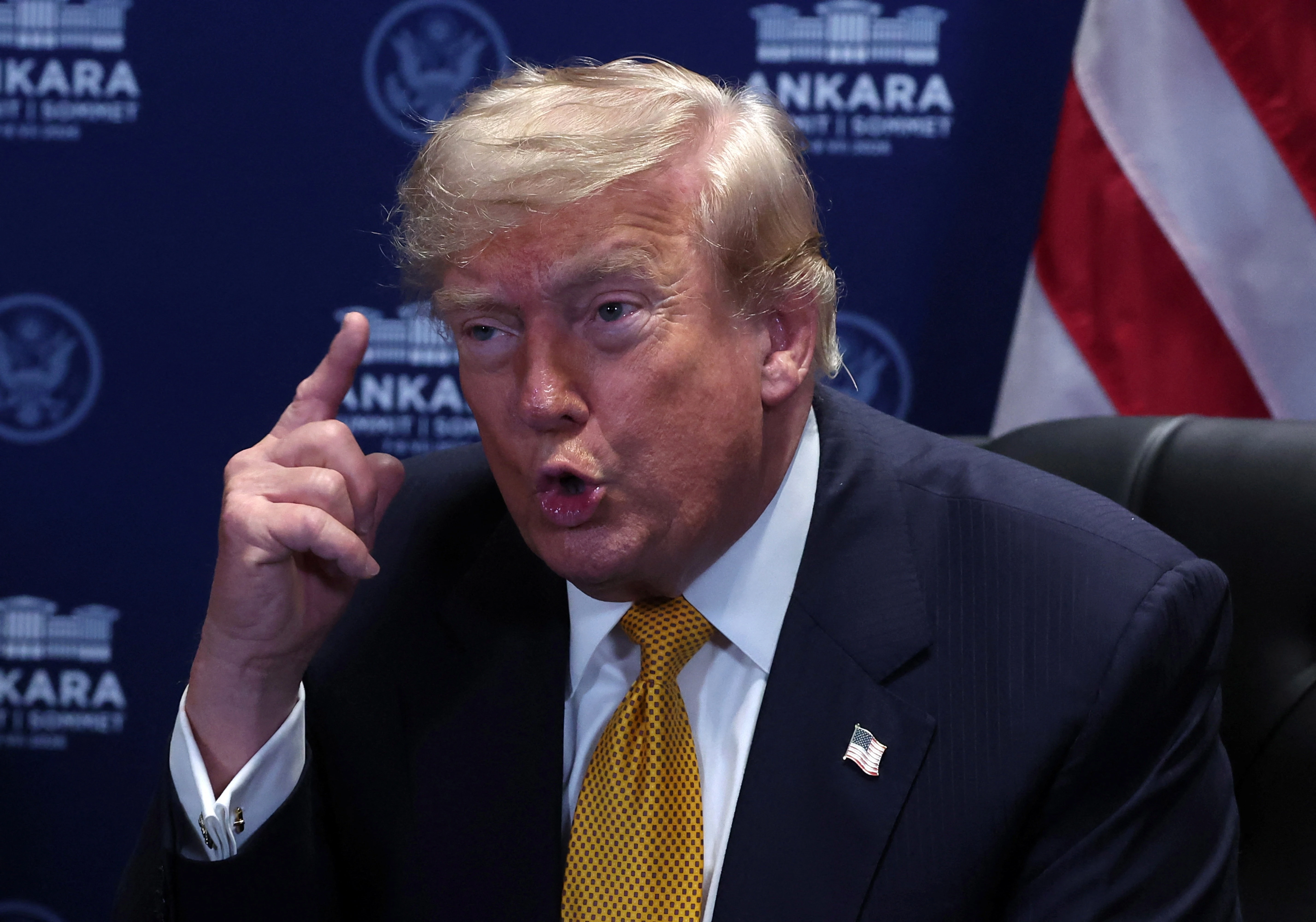Ong Trump tuyen bo khong muon lam an voi Tay Ban Nha hinh anh