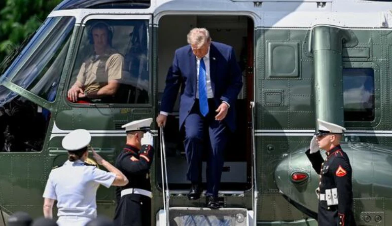 &ocirc;ng Trump ảnh 1
