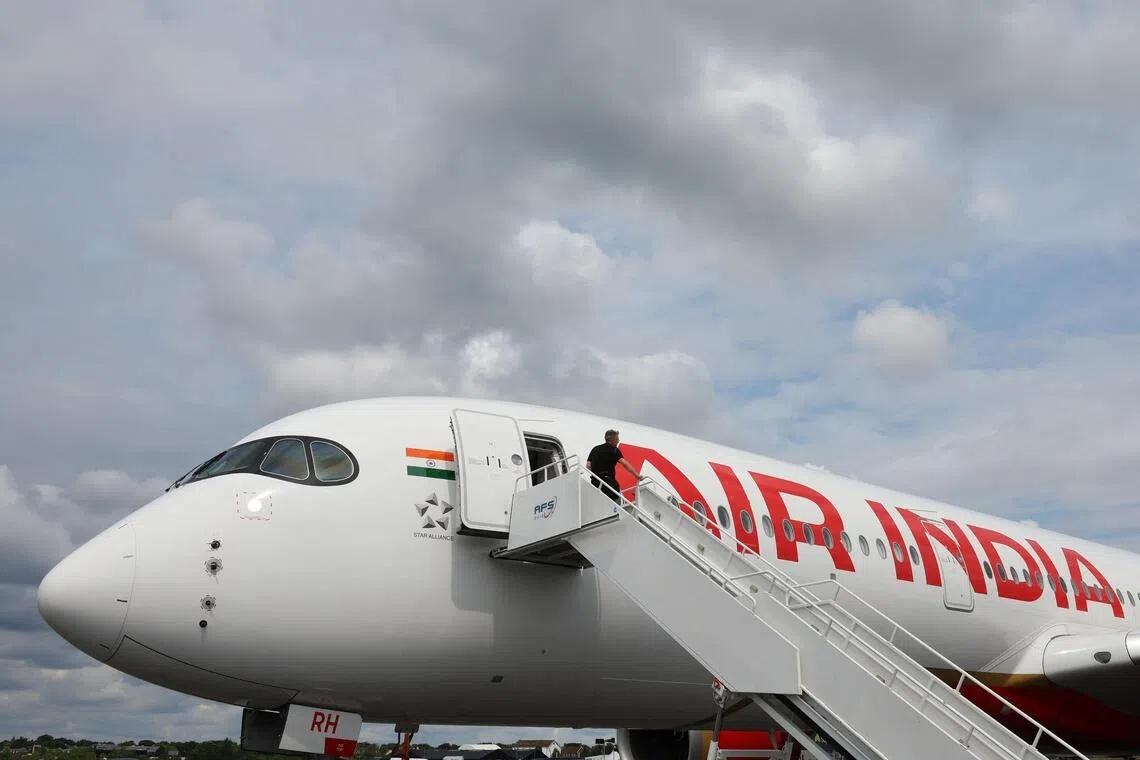 Vụ máy bay Air India tụt độ cao 90 m, phi công dương tính với cần sa