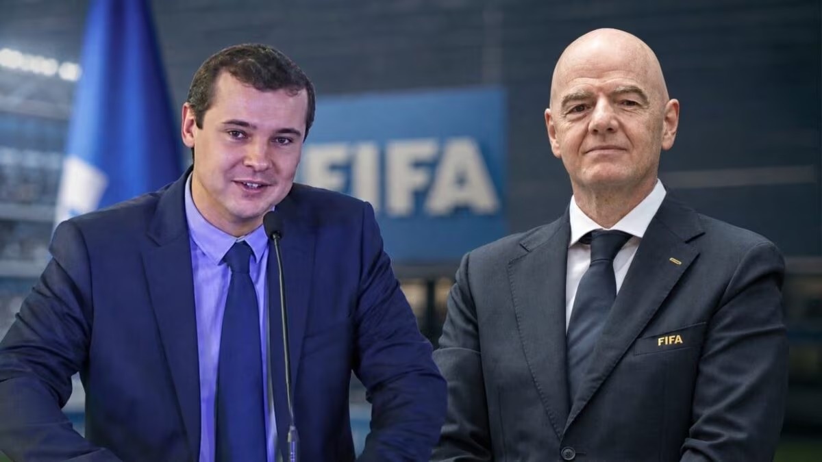 Giám đốc FIFA rời ghế sau khi chỉ trích ông Infantino