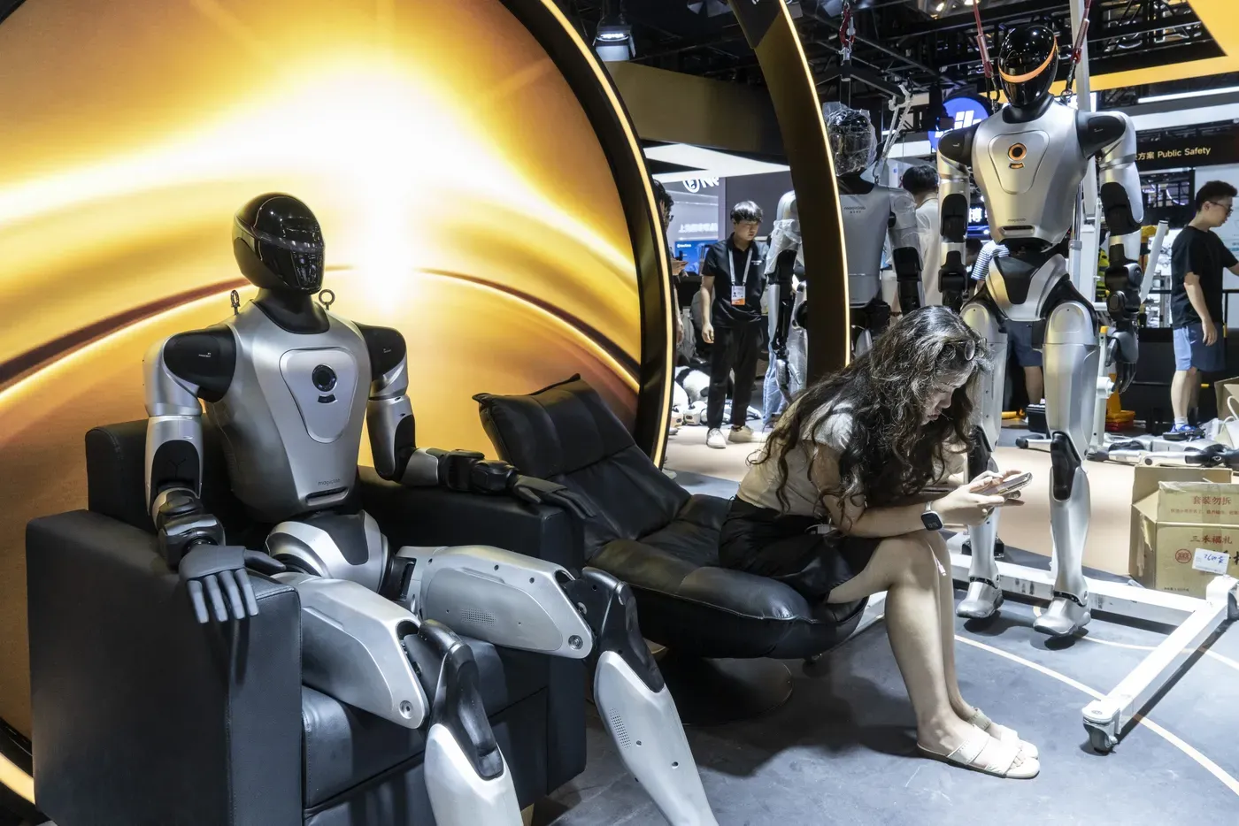 robot h&igrave;nh người ảnh 1