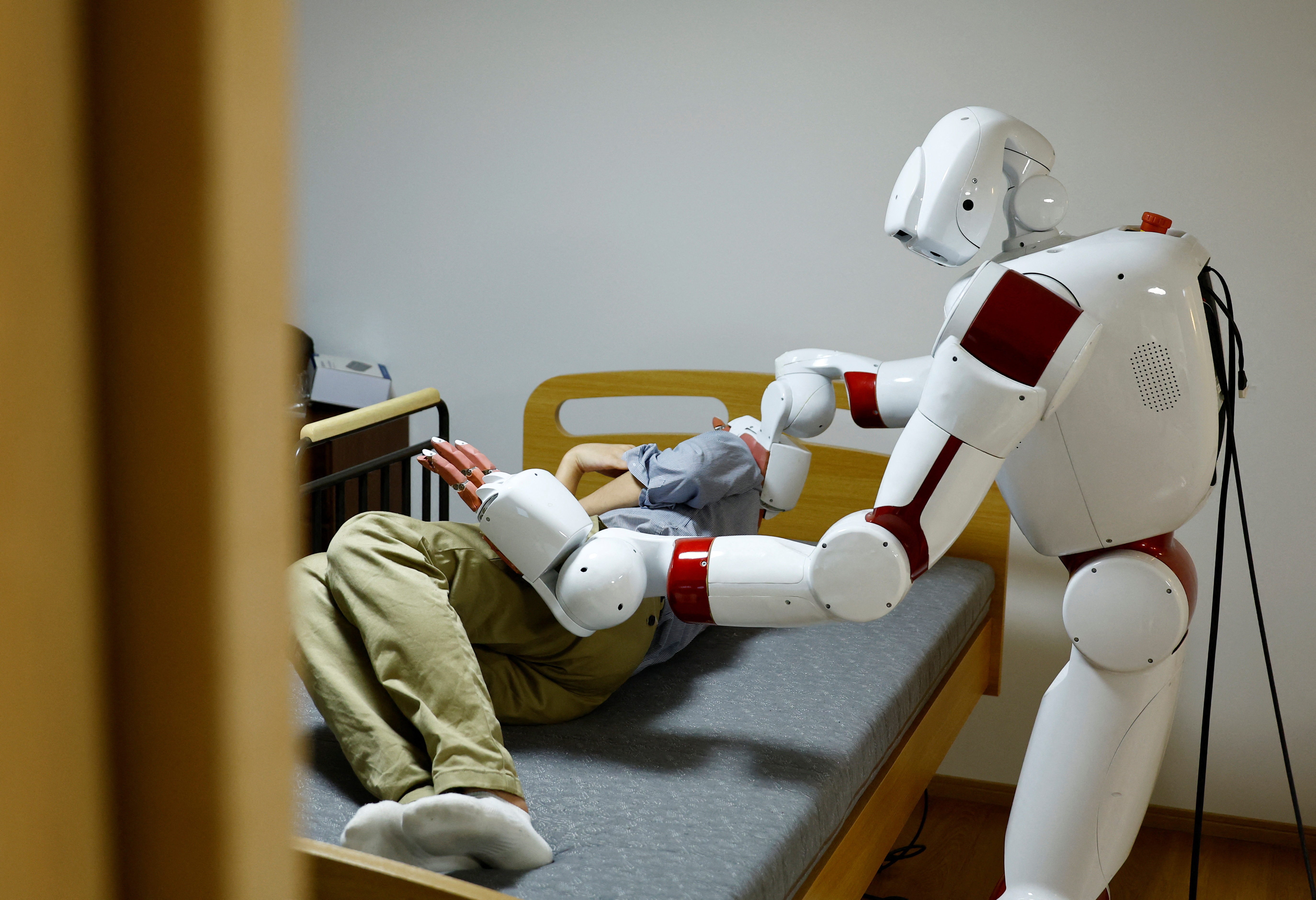 robot h&igrave;nh người ảnh 7