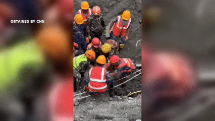 ‘Phép màu’ trong đường hầm ngập nước ở Nepal