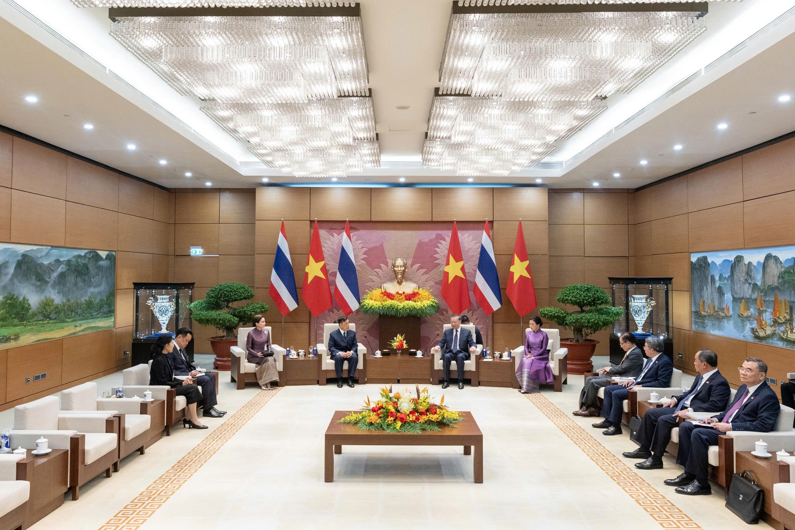 Nh&agrave; vua Th&aacute;i Lan ảnh 10