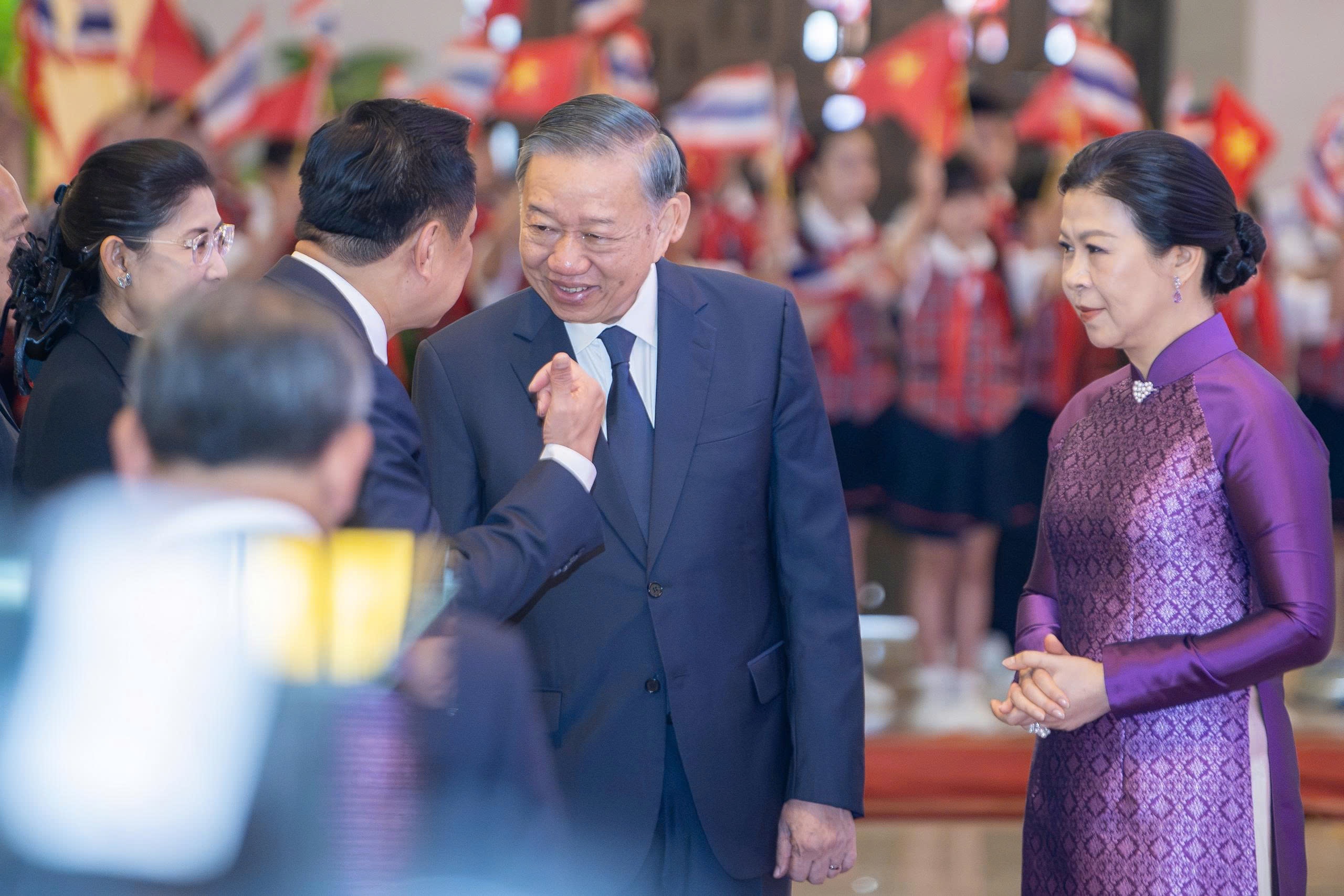 Nh&agrave; vua Th&aacute;i Lan ảnh 3