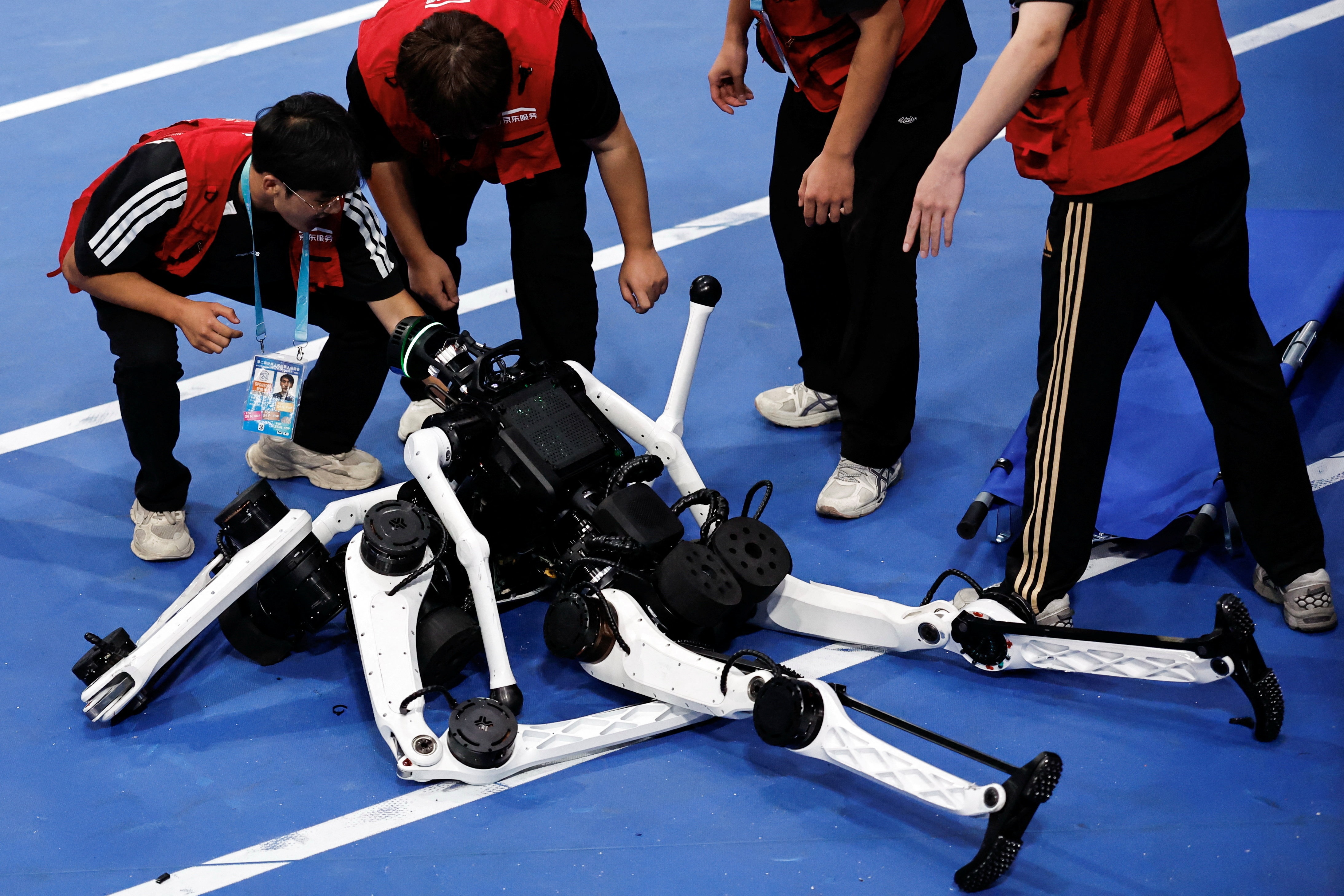 robot h&igrave;nh người ảnh 6