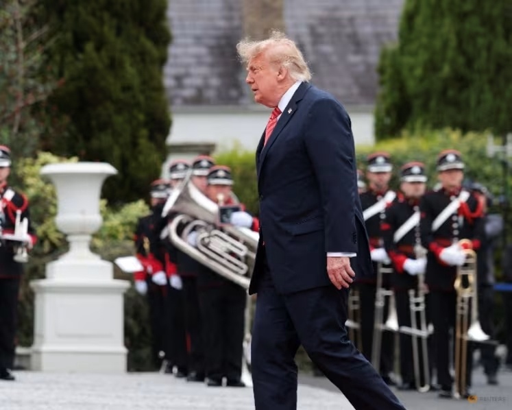 Ông Trump muốn Mỹ có lãi suất thấp nhất thế giới