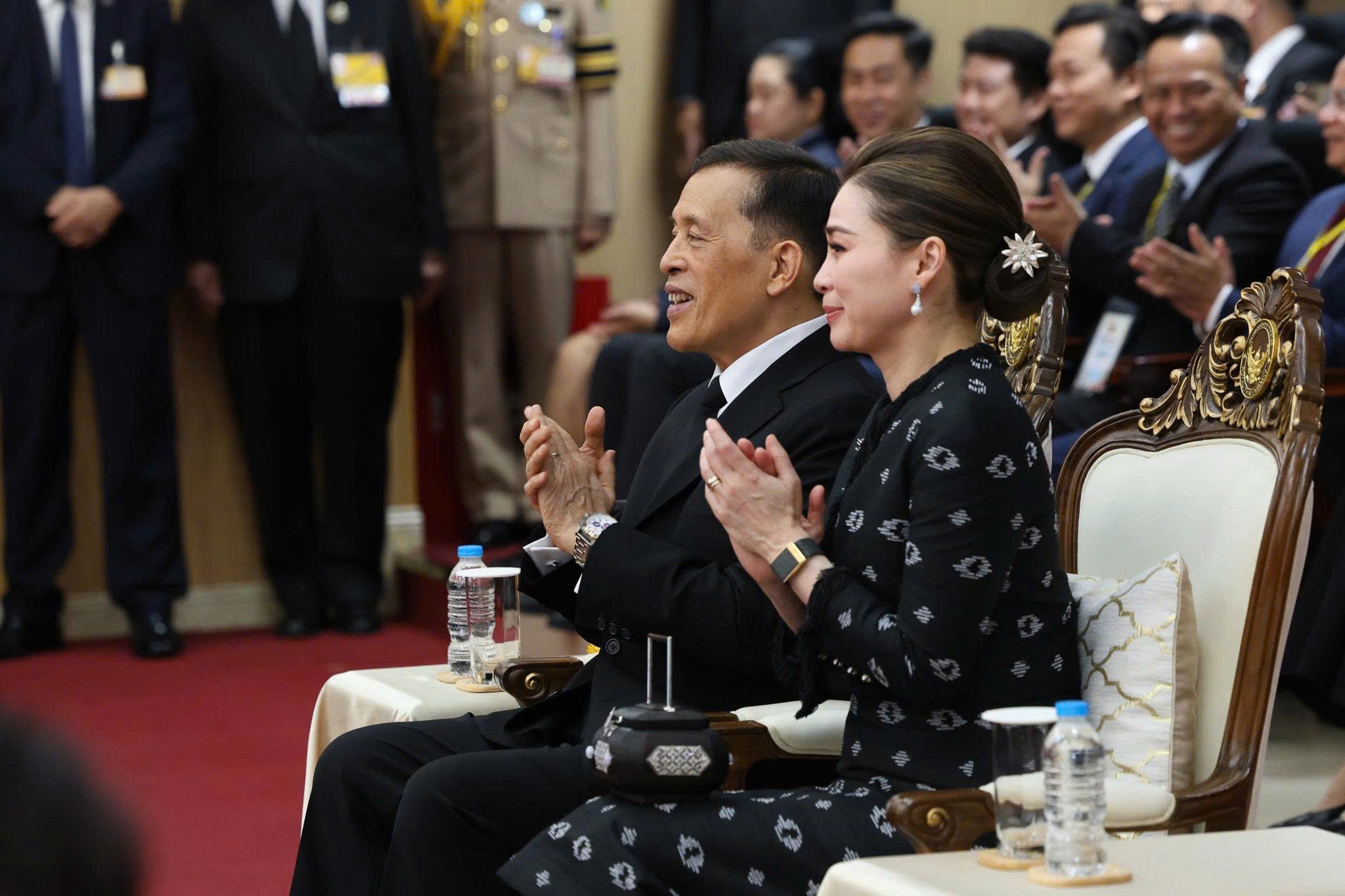 Nh&agrave; vua Th&aacute;i Lan ảnh 3