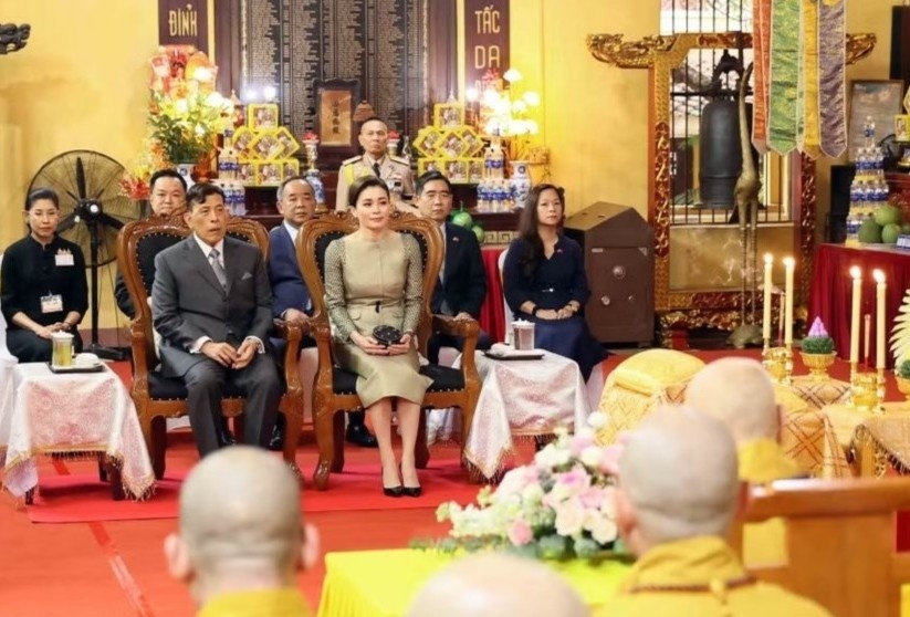 Nhà vua và Hoàng hậu Thái Lan thăm chùa Quán Sứ và dự lễ cầu an