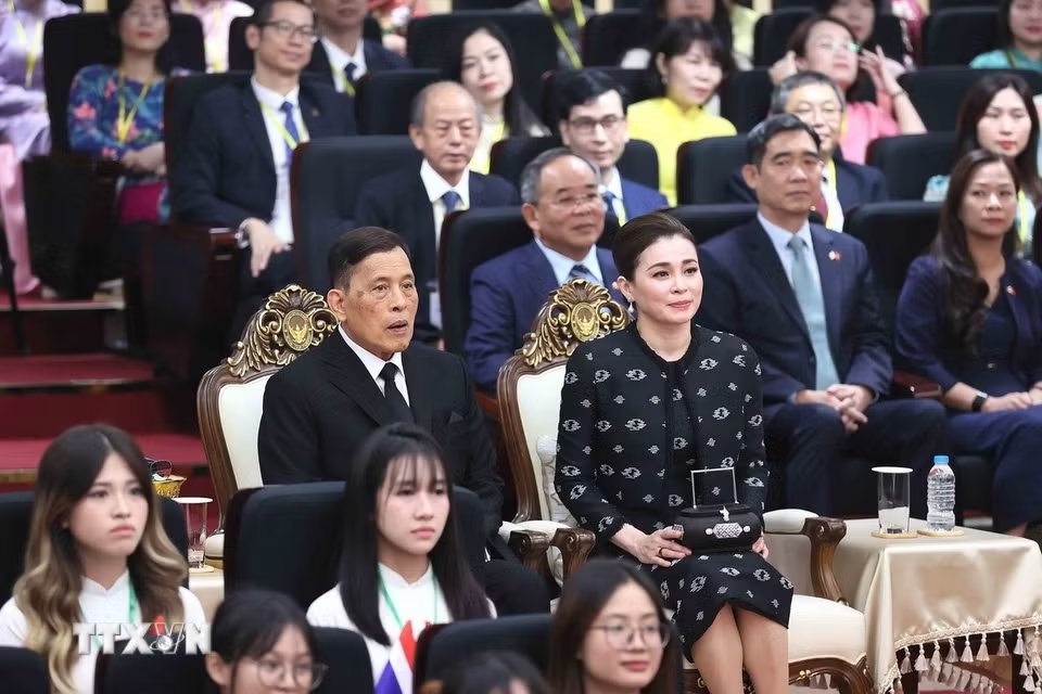 Nh&agrave; vua Th&aacute;i Lan ảnh 4