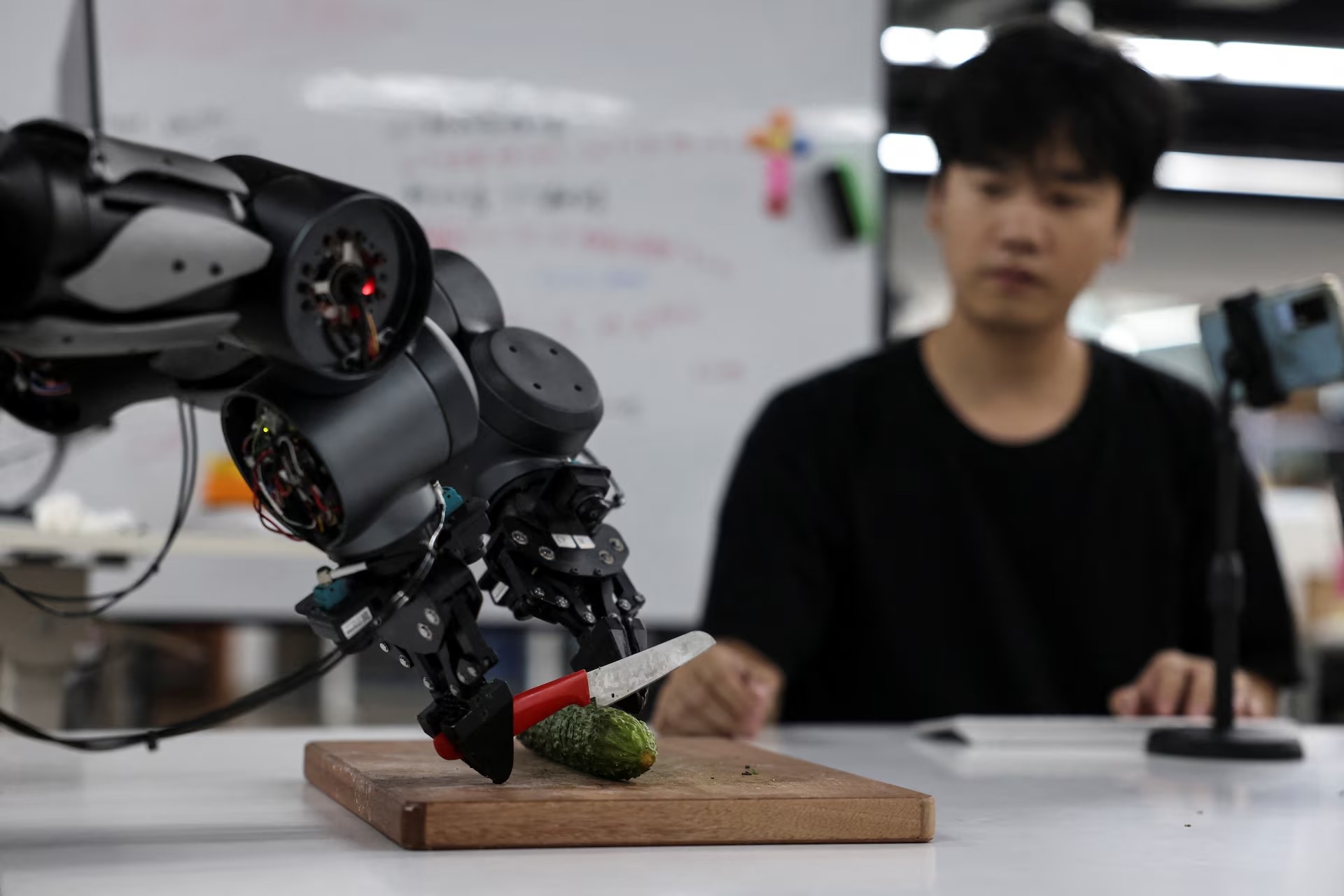 robot h&igrave;nh người ảnh 4