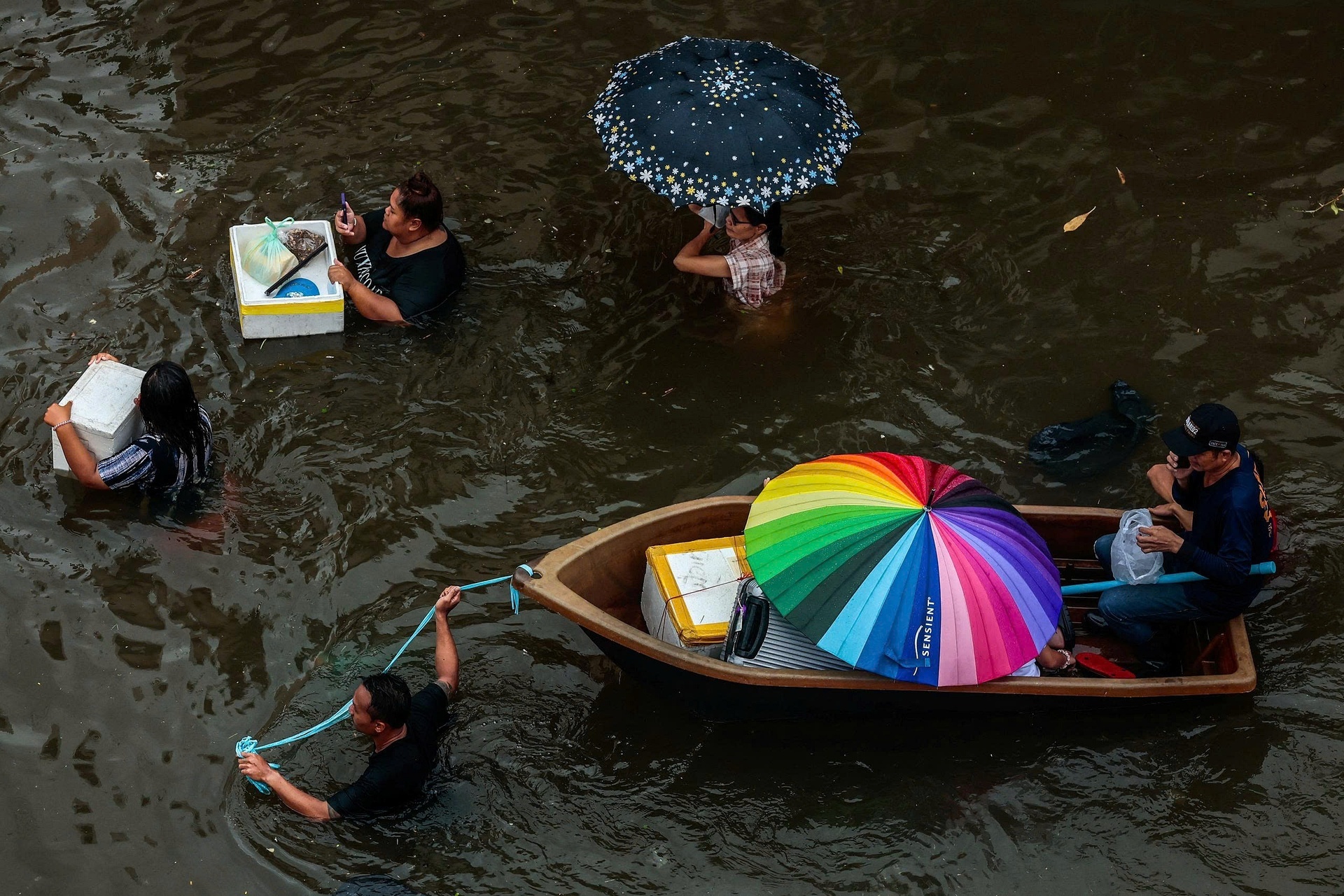 Si&ecirc;u El Nino ảnh 1