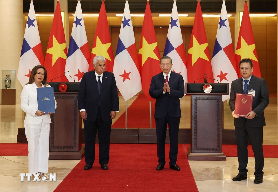 President of Panama (image 2) Tổng thống Panama ảnh 2