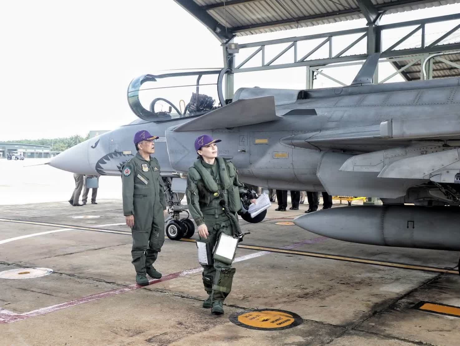 Ho&agrave;ng hậu Th&aacute;i Lan ảnh 1