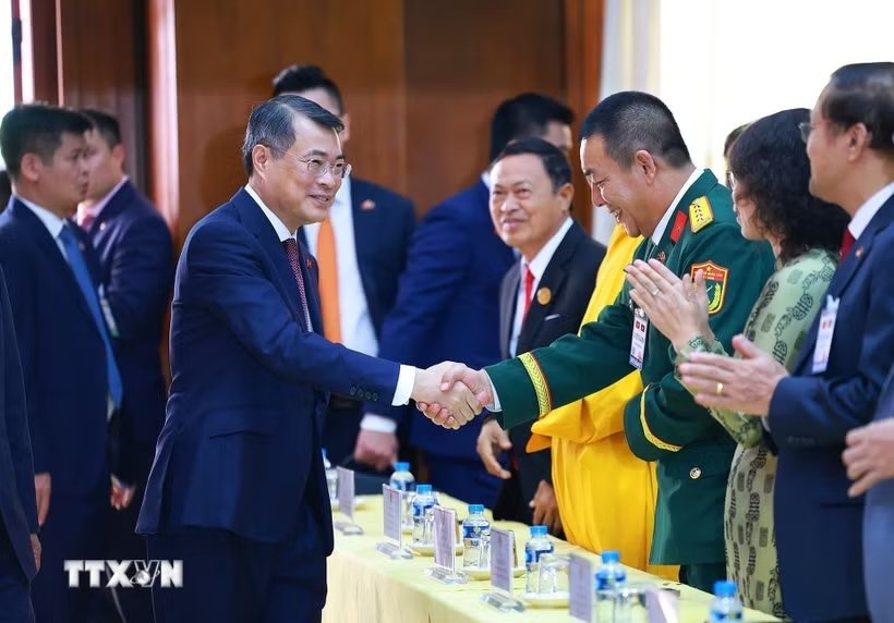 Thủ tướng Lê Minh Hưng: Quan hệ đặc biệt Việt Nam-Lào 'được nuôi dưỡng từ nhân dân'
