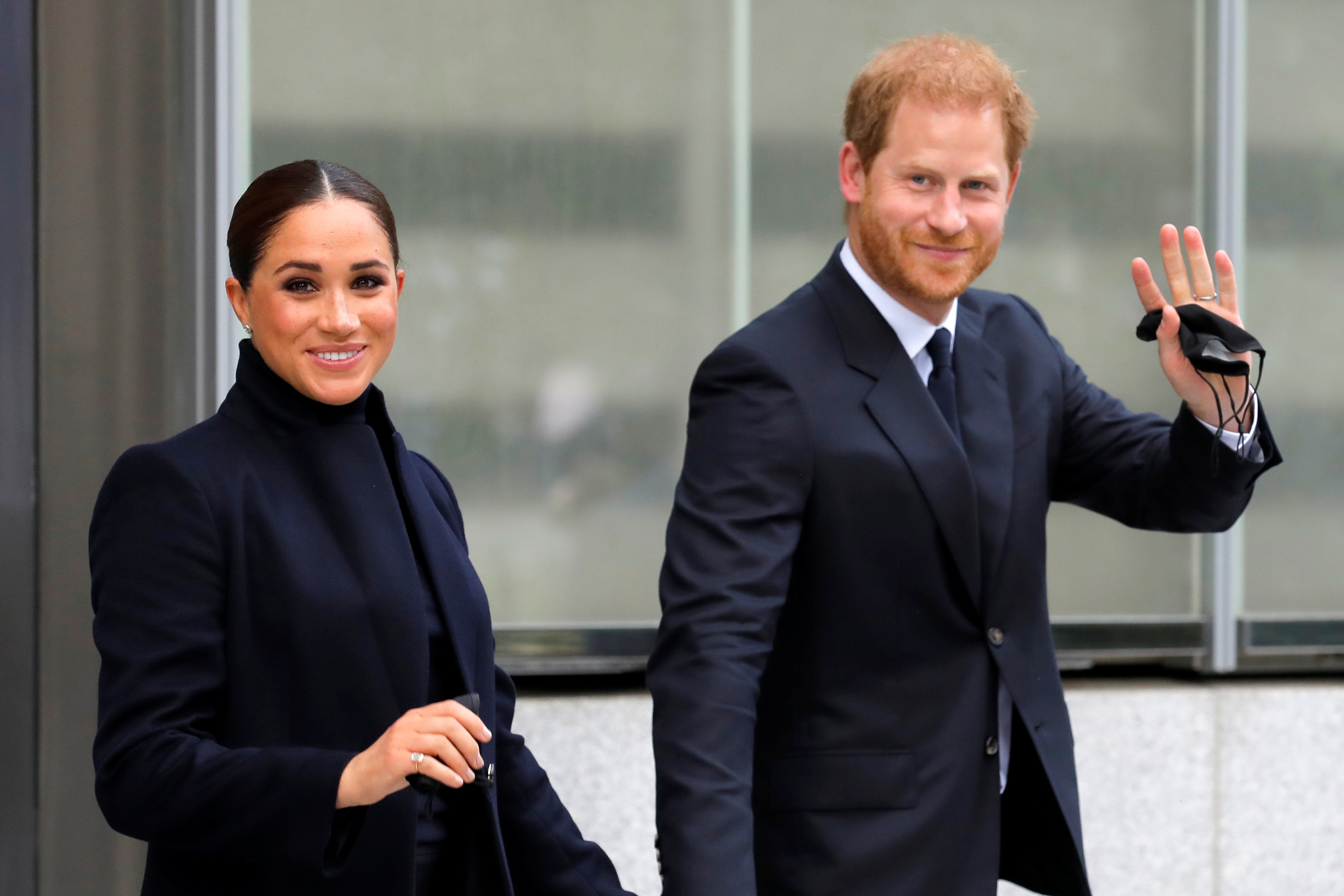 Harry và Meghan phát tín hiệu mới sau khi trở về Anh