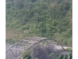 Nepal giải cứu 321 người, hơn 100 khách nước ngoài còn mắc kẹt