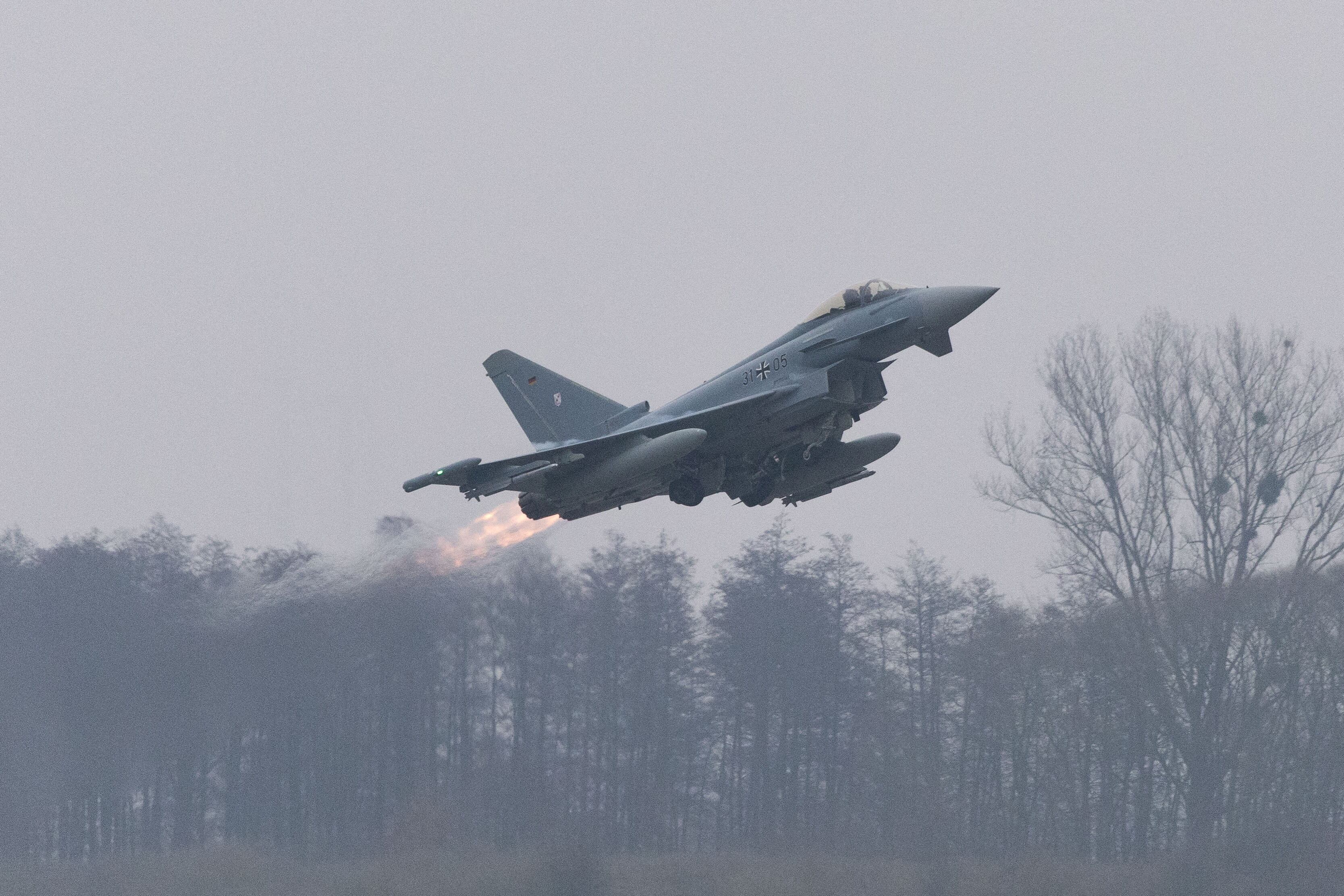 Đức điều tiêm kích sau cảnh báo không tặc giả trên máy bay