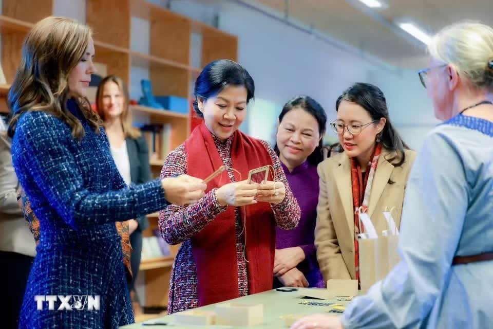 Phu nh&acirc;n Ng&ocirc; Phương Ly ảnh 3