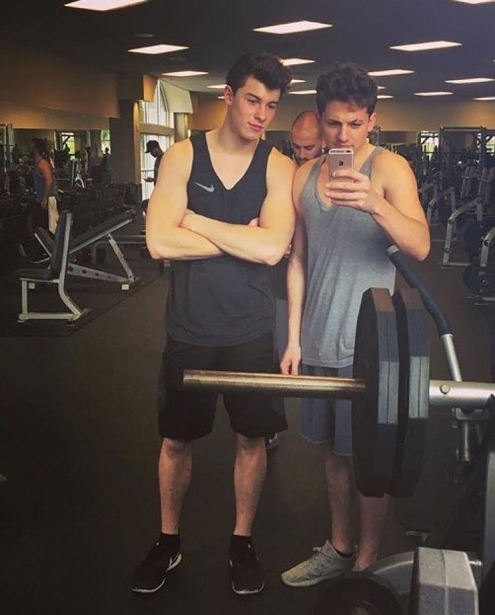 Shawn Mendes là hoàng tử nhạc pop mới ảnh 5 Shawn Mendes la hoang tu nhac pop moi anh 5