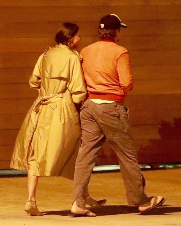 Bradley Cooper hen ho voi Irina anh 2